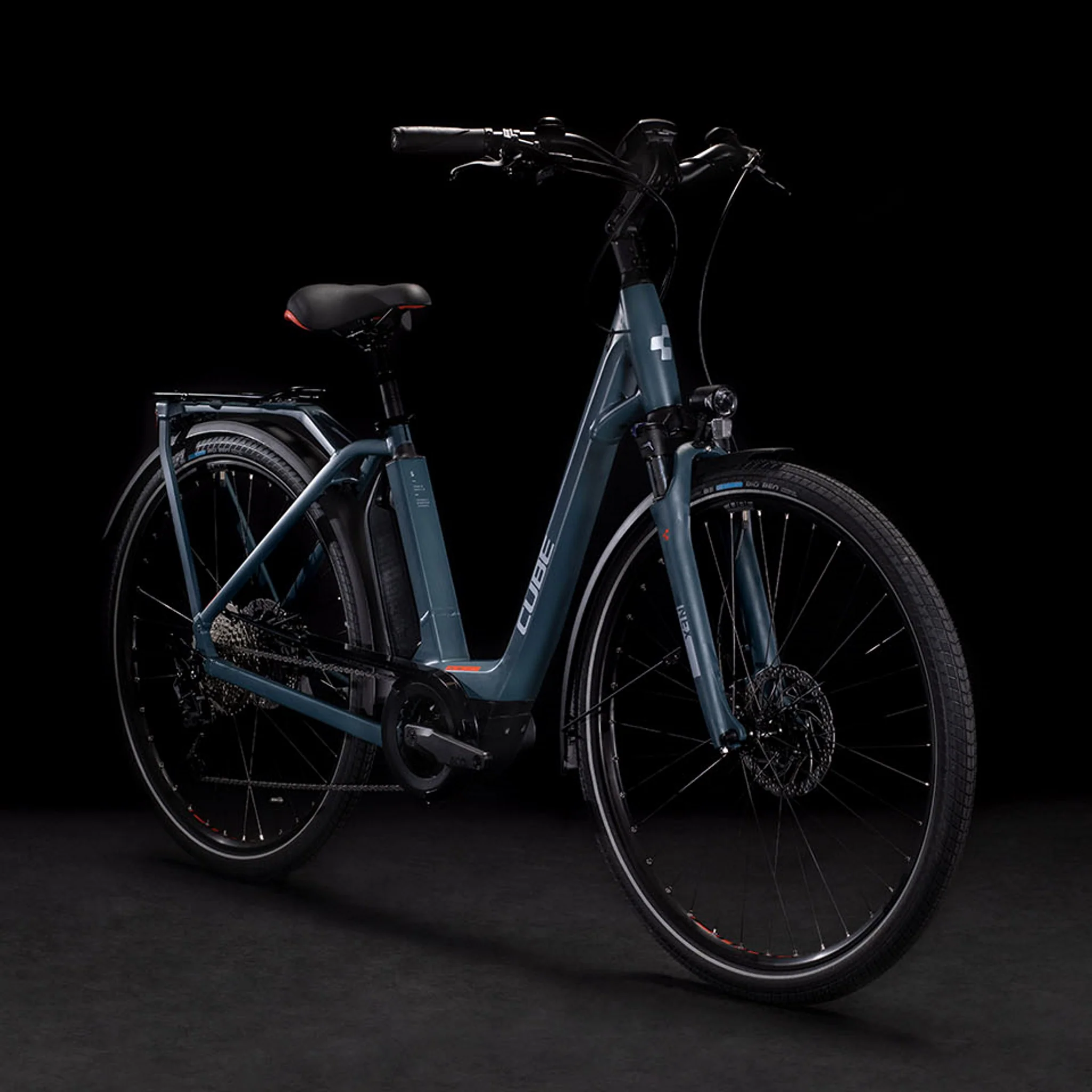 Cube Town Sport Hybrid Pro Easy Entry Electric Bike 500wh Battery Blue 'n' Red - Image 2