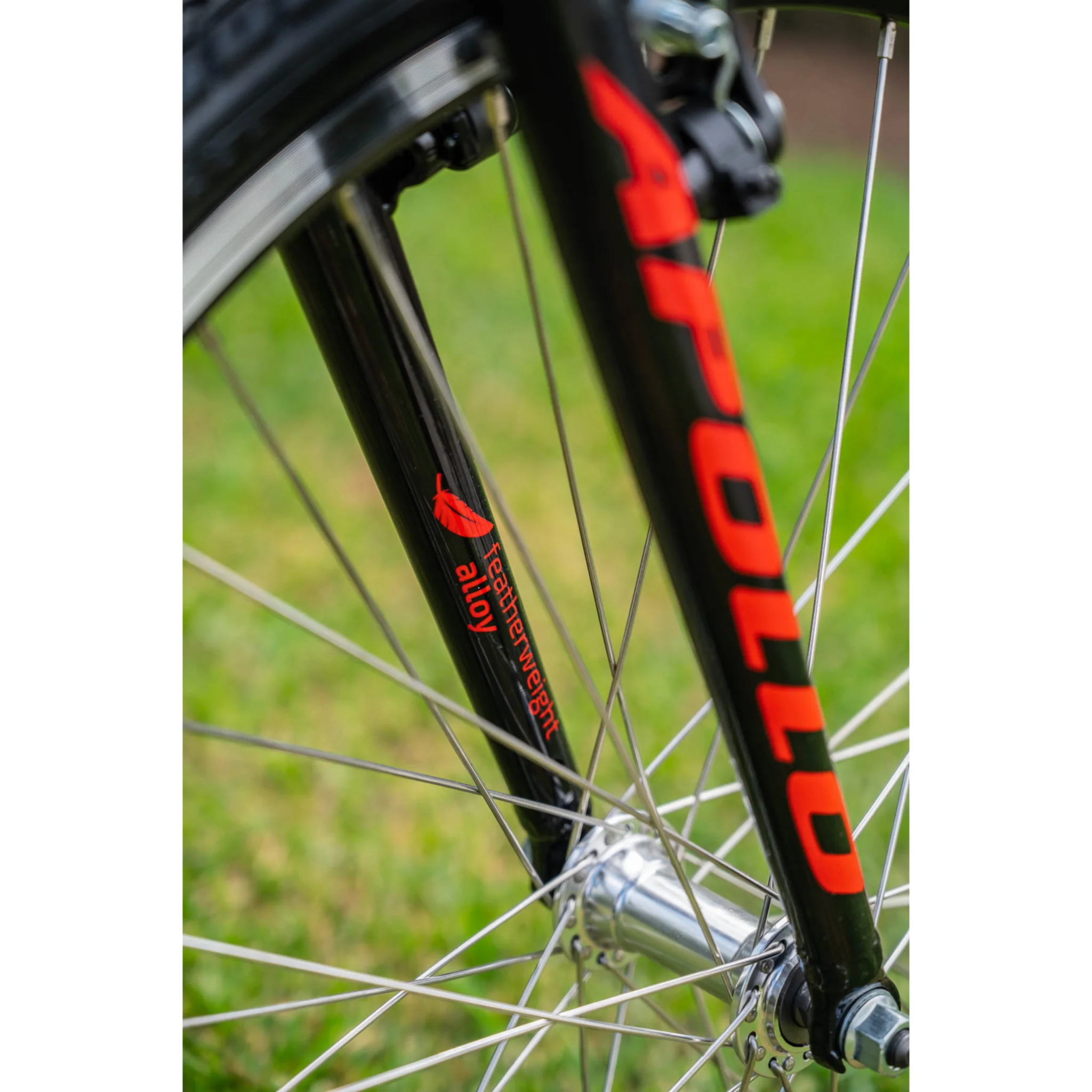 Apollo Neo 24" Kids Bike 7-Speed Brushed Alloy/Black/Red - Image 5