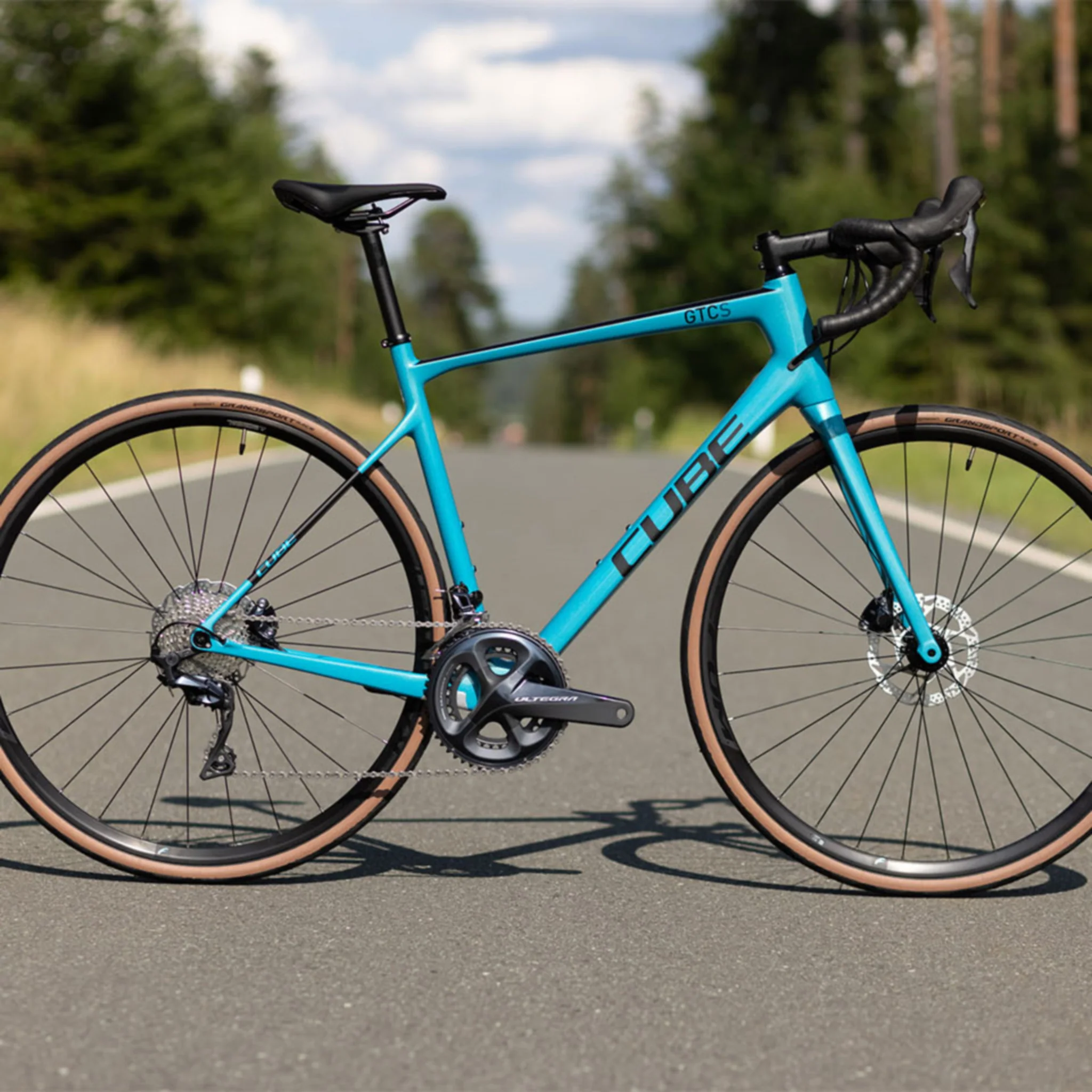 Cube Attain GTC SL Road Race Bike Teal Metal 'n' Carbon - Image 2