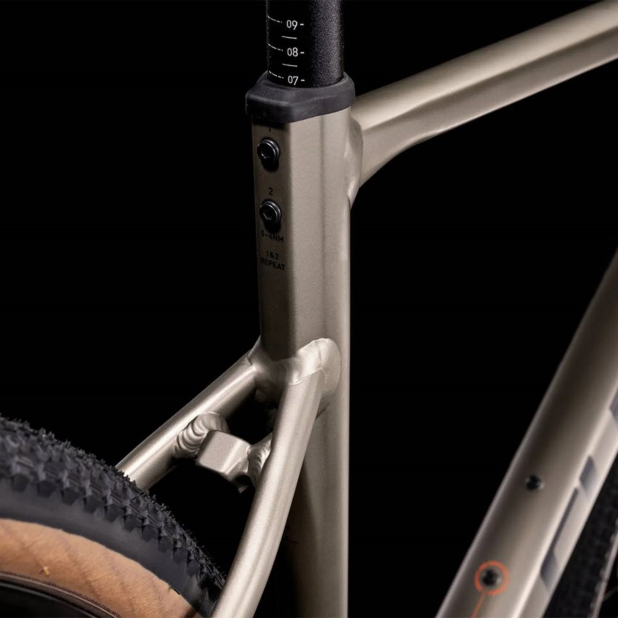 Cube Nuroad EX Gravel Bike Flashstone 'n' Orange - Image 7