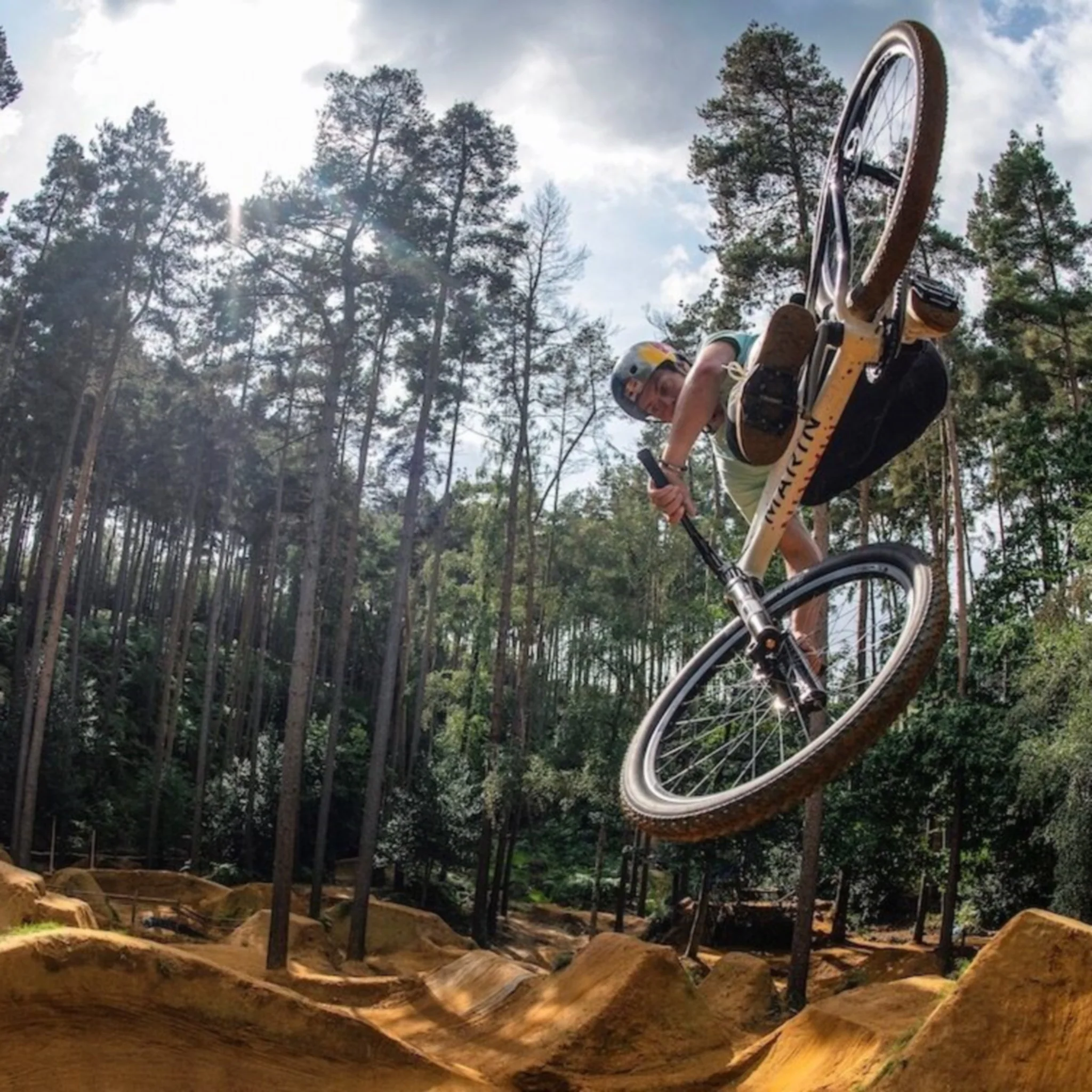 Marin Alcatraz Dirt Jump Bike Blue/Magenta - Image 4