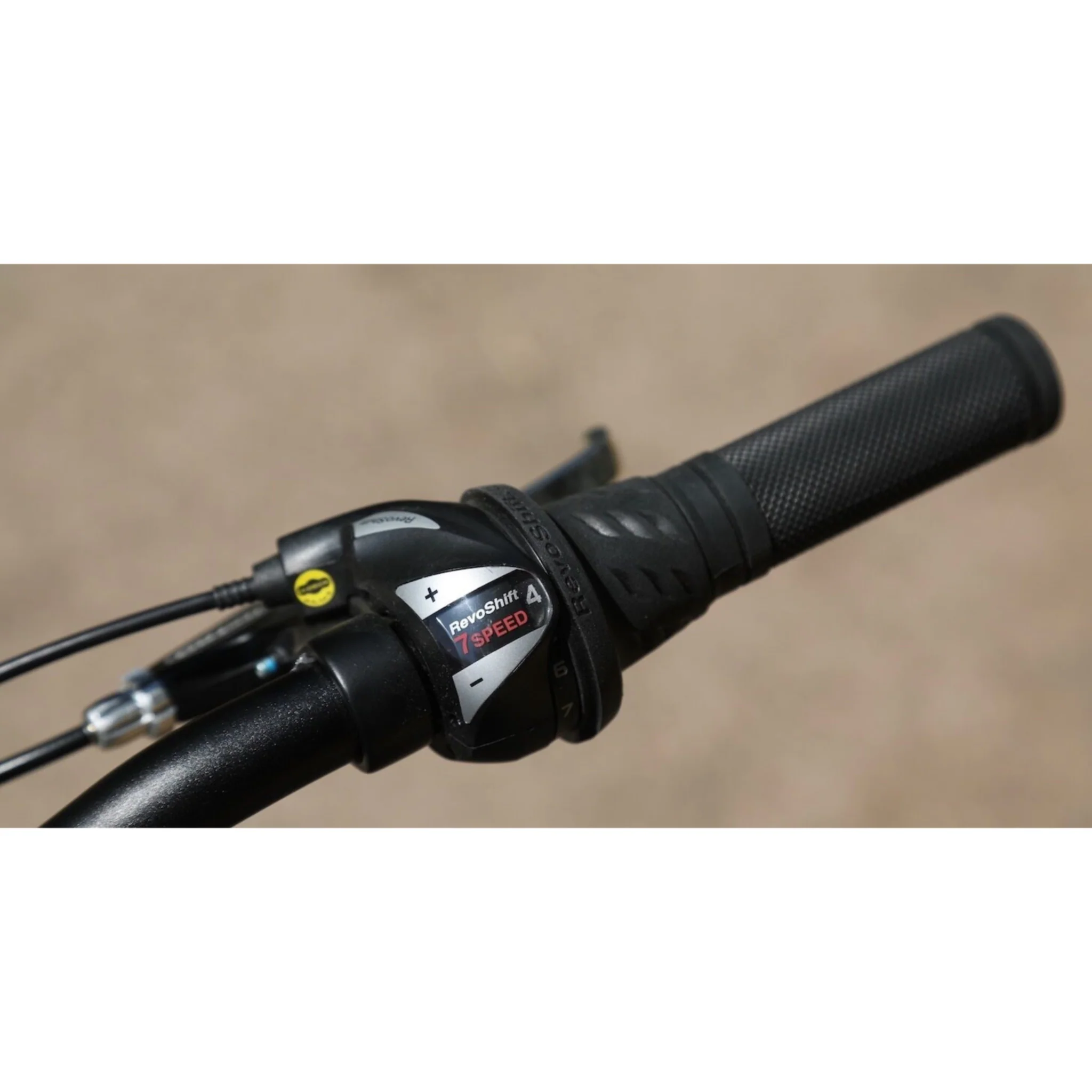 Marin Bayview Trail 24" Kids Mountain Bike Grey/Mint - Image 5