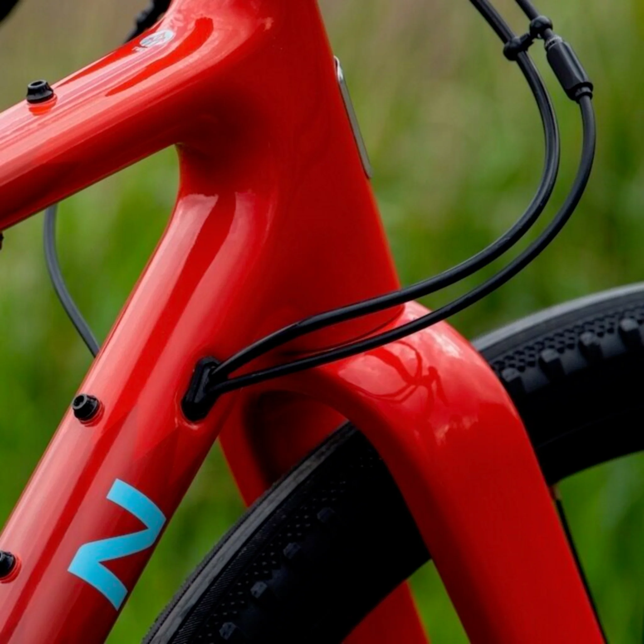 Marin Headlands 2 Gravel Bike Black/Orange - Image 4
