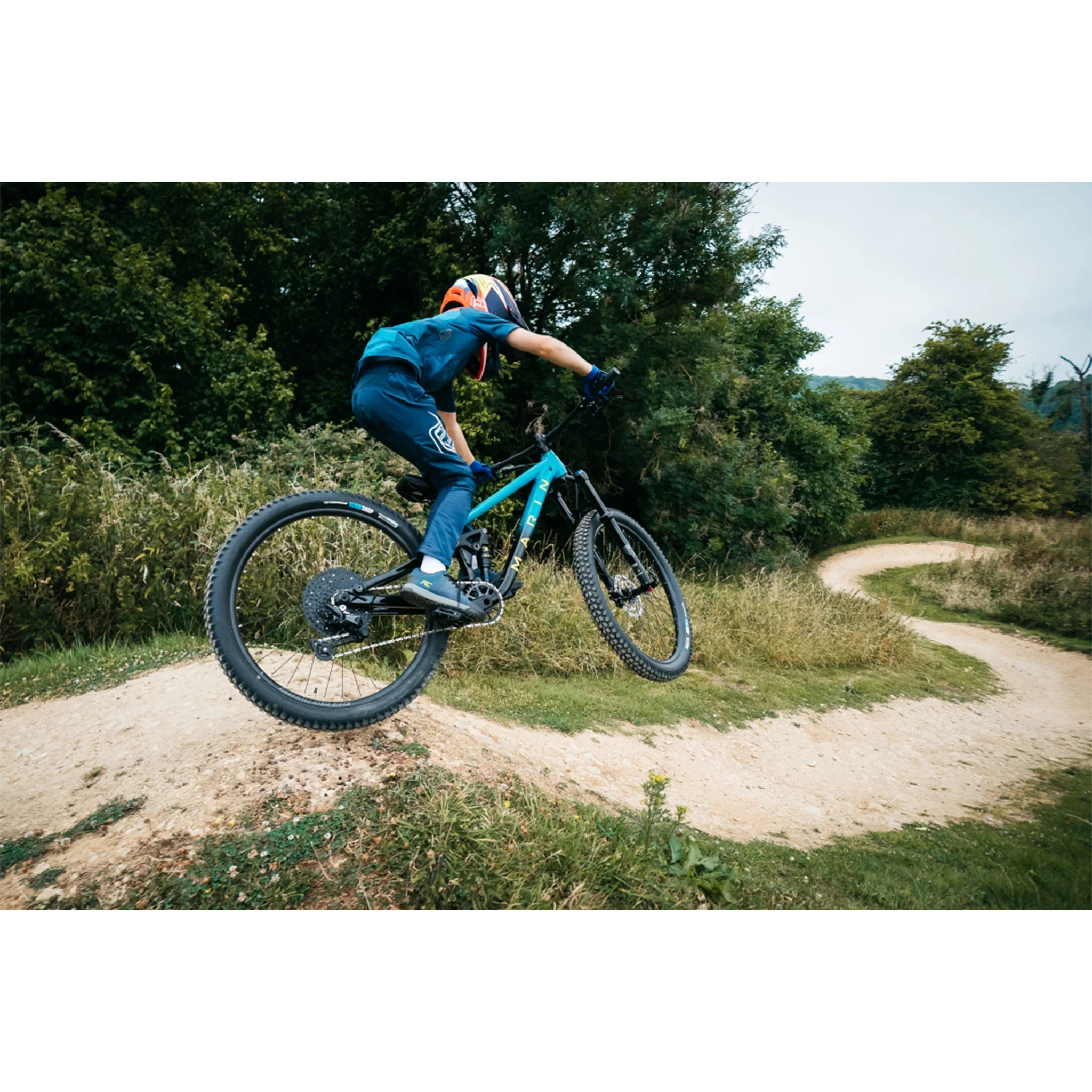Marin Rift Zone Junior 26" Kids Mountain Bike Teal Black - Image 4