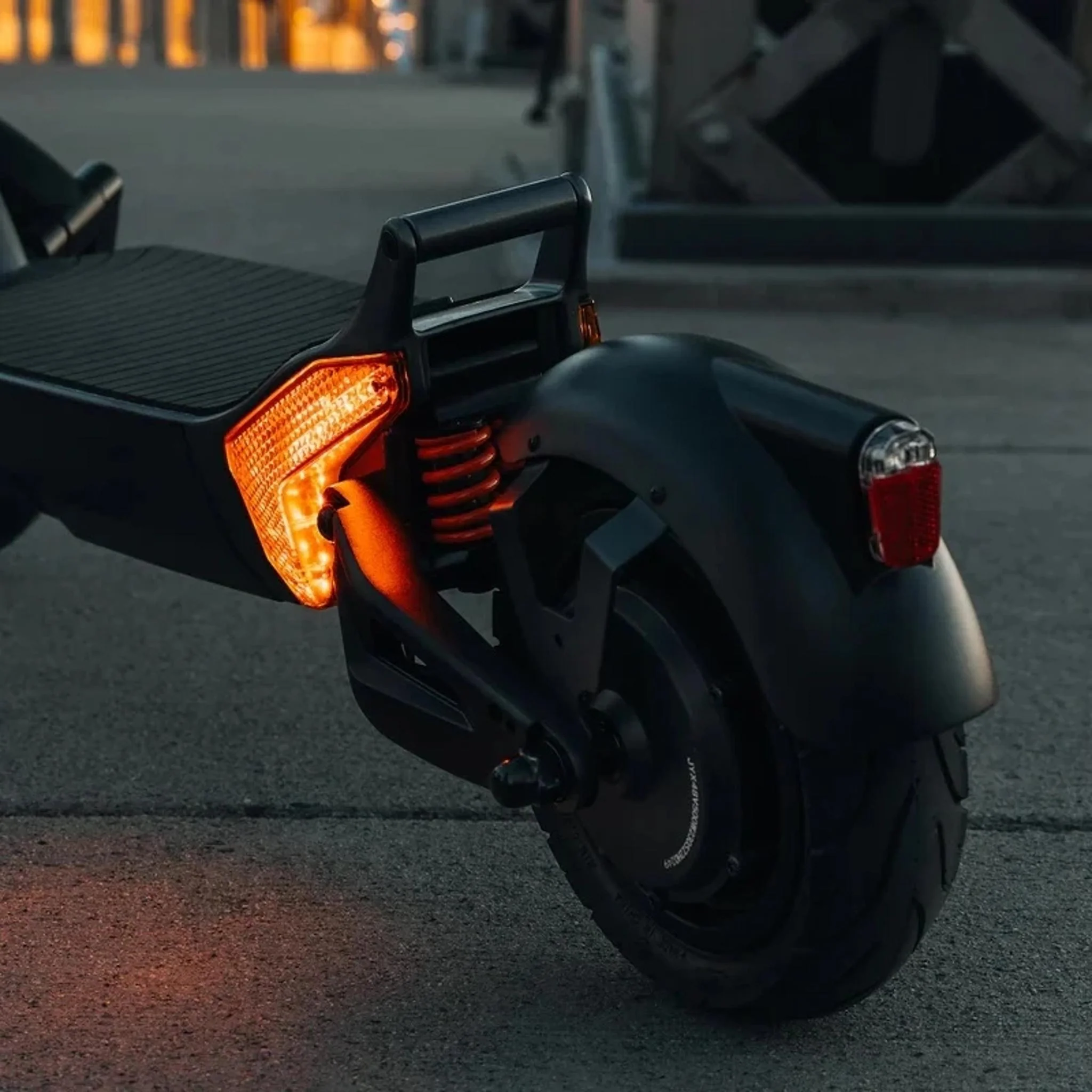 Apollo City Dual-Motor Electric Scooter - Image 3