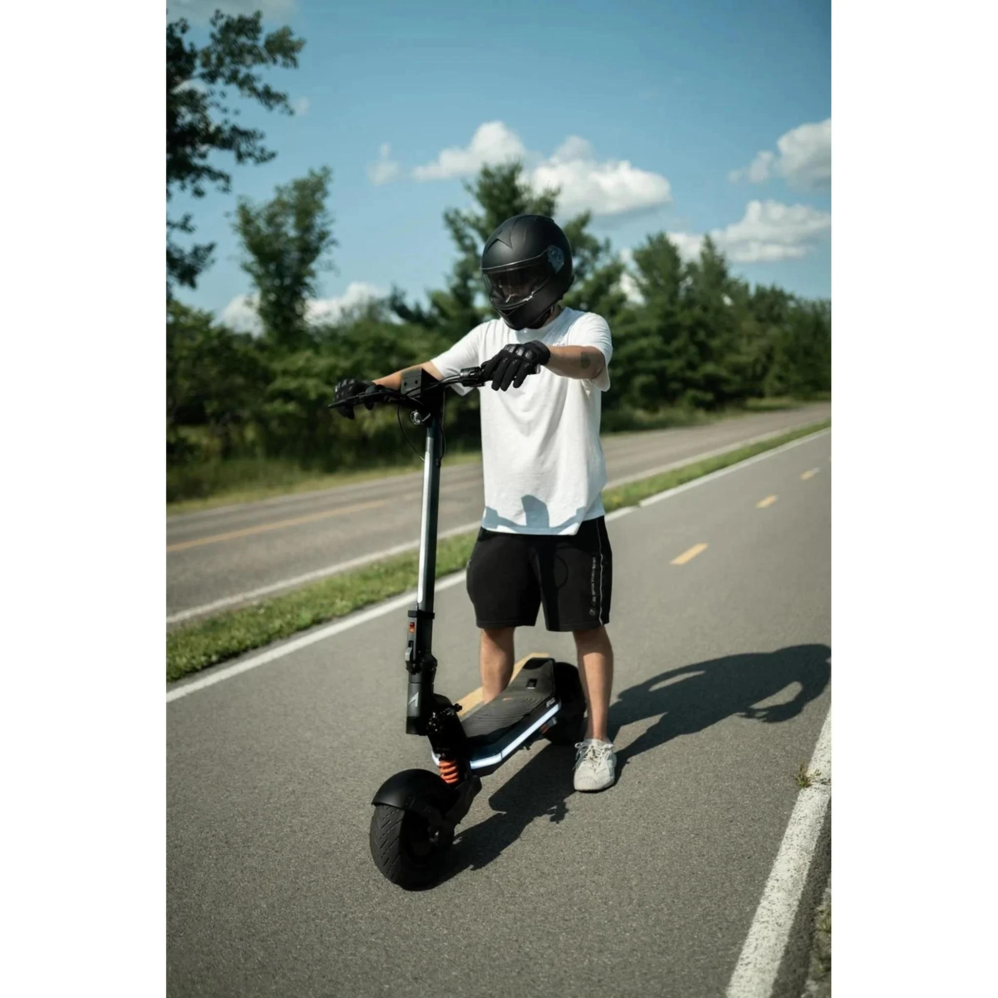 Apollo Phantom 2.0 52V Dual-Motor Electric Scooter - Image 6