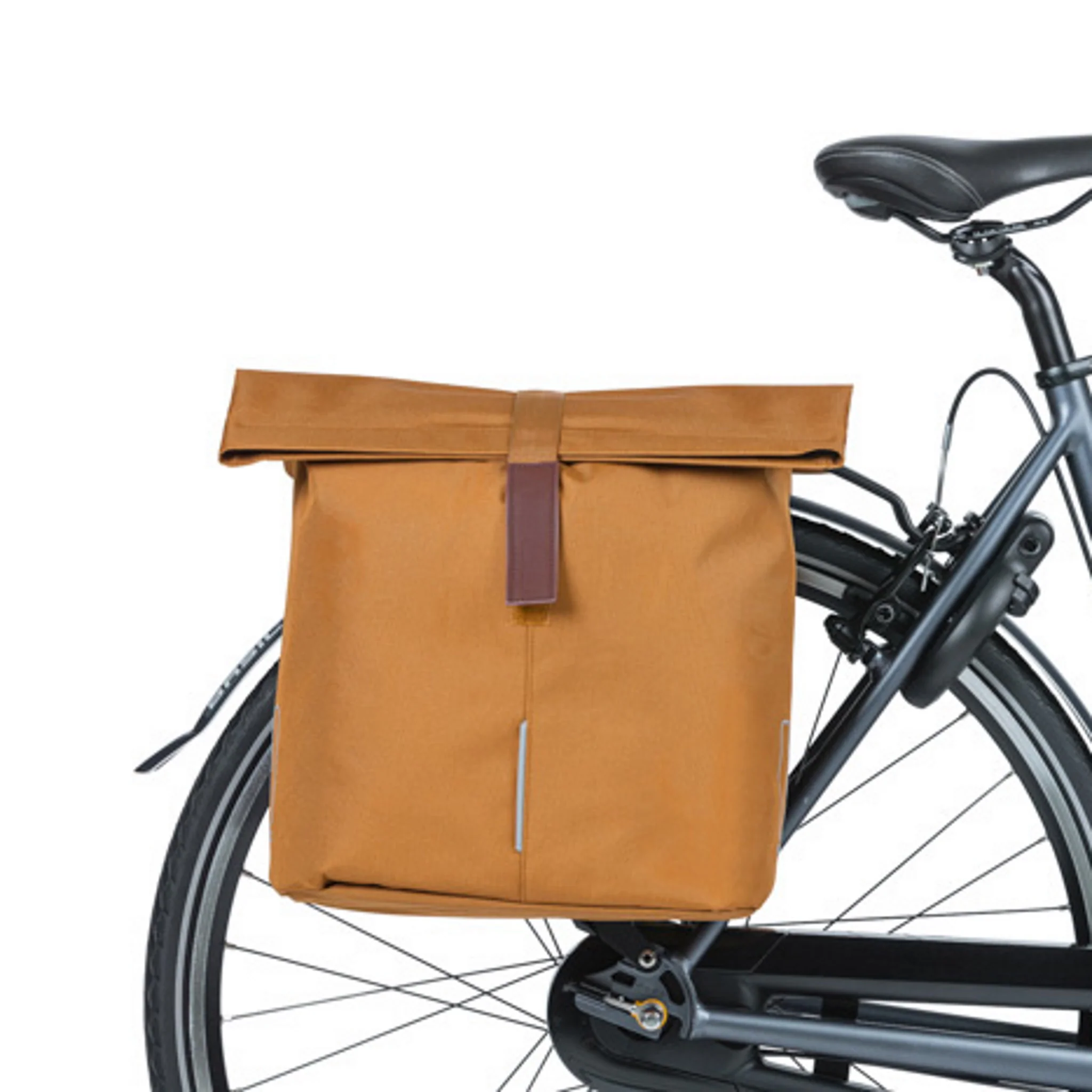 Basil City Double Bag 28-32L Camel Brown - Image 2