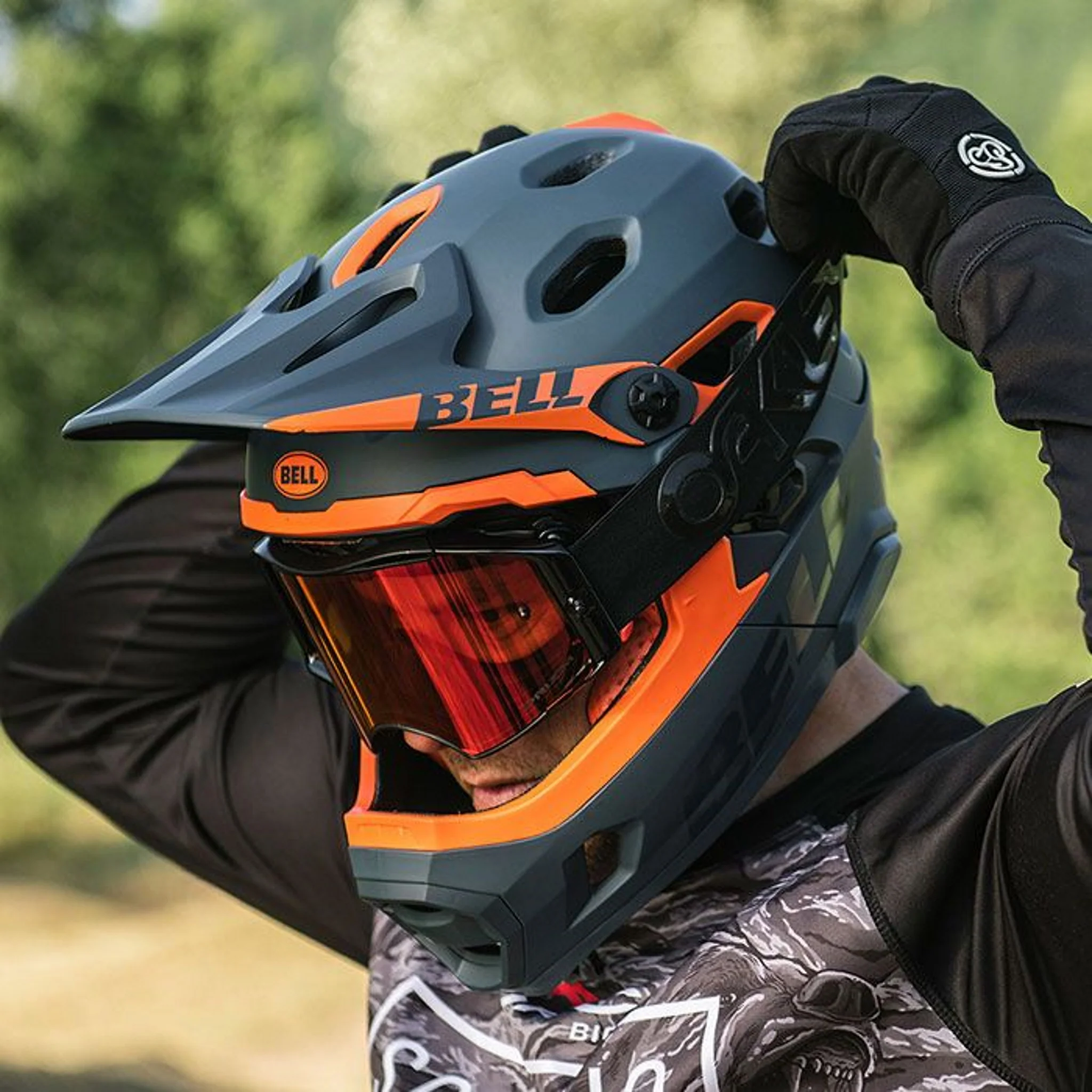 Bell Helmet Super DH MIPS Matte/Gloss Black - Image 10