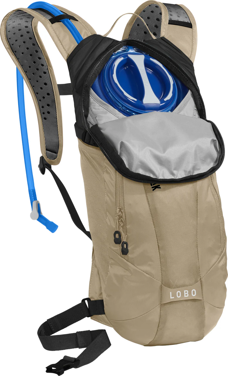 CamelBak Lobo 3L Hydration Pack Kelp/Black - Image 2