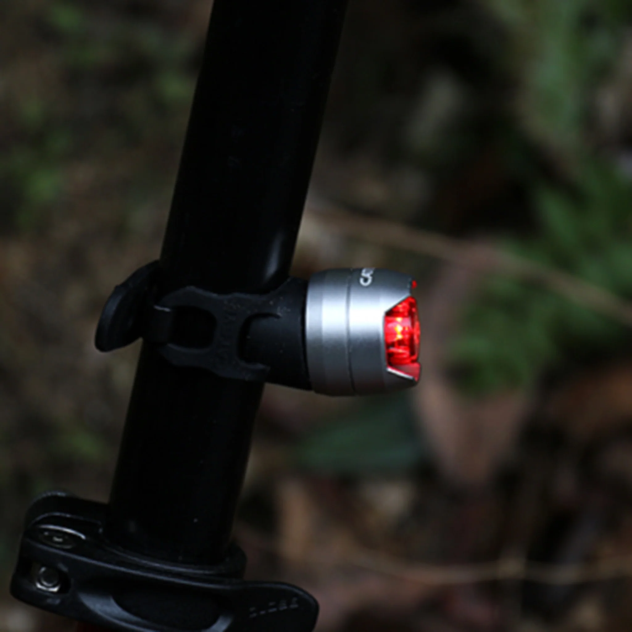 Cateye Orb Rear Light - Image 4
