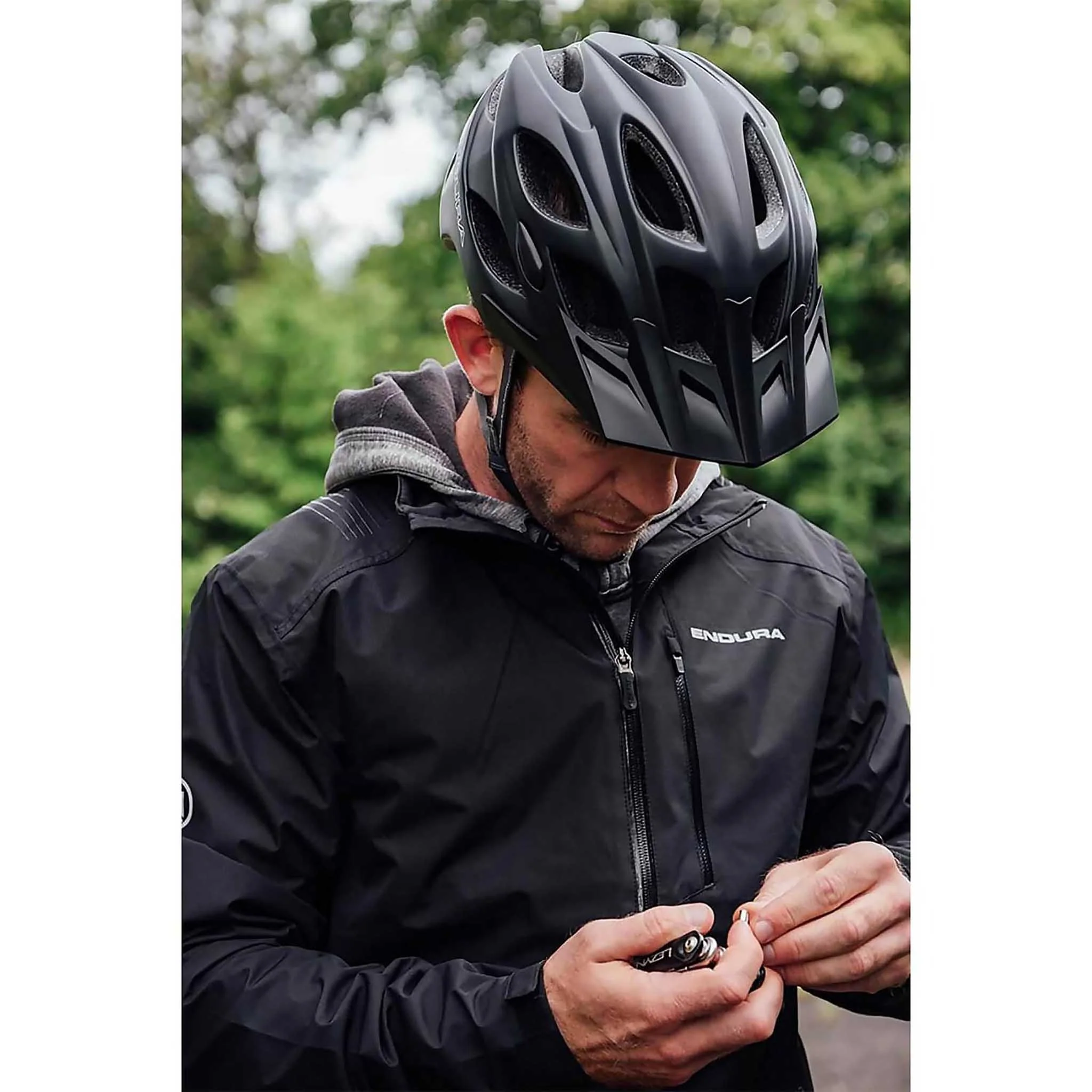 Endura Hummvee Helmet Matt Black - Image 3