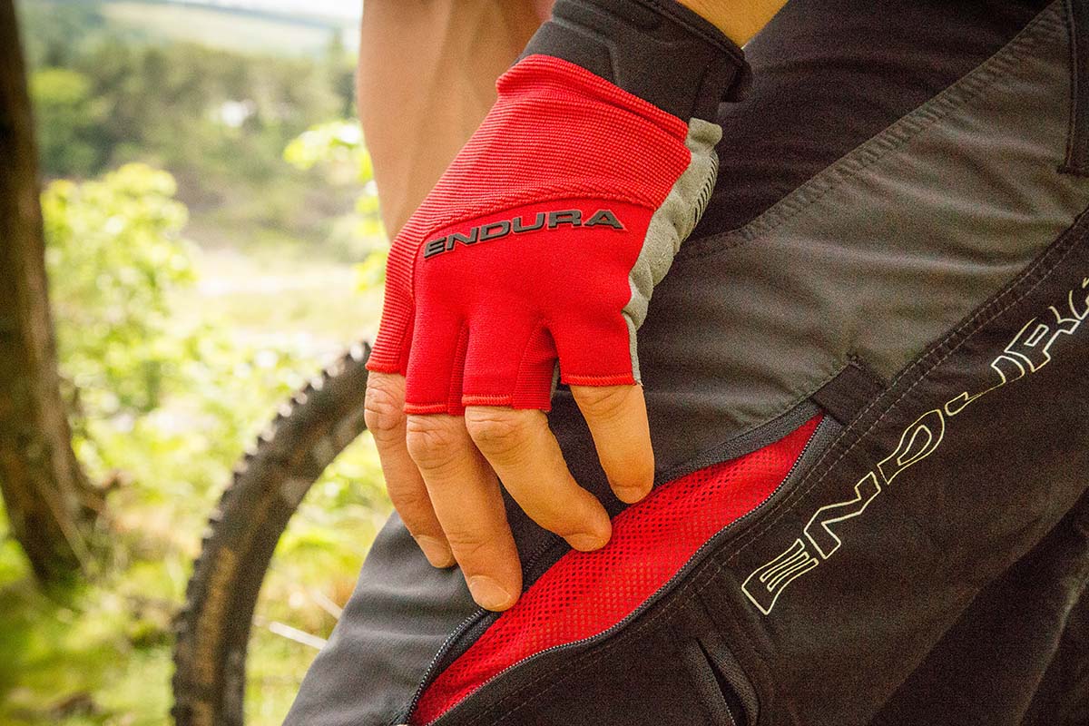 Endura Hummvee Plus Mitt II Red - Image 3