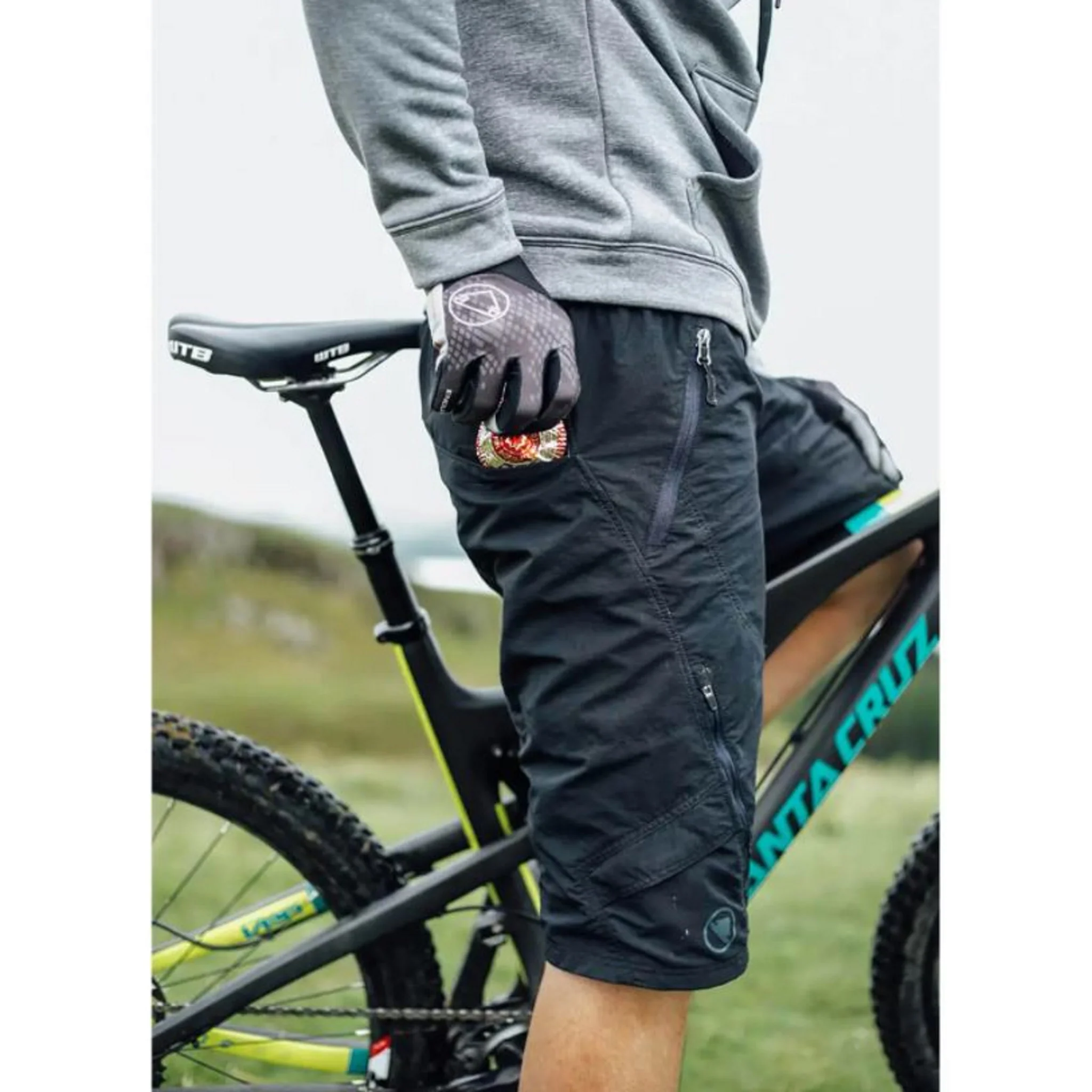 Endura Hummvee Short II with liner Olive Green - Image 3