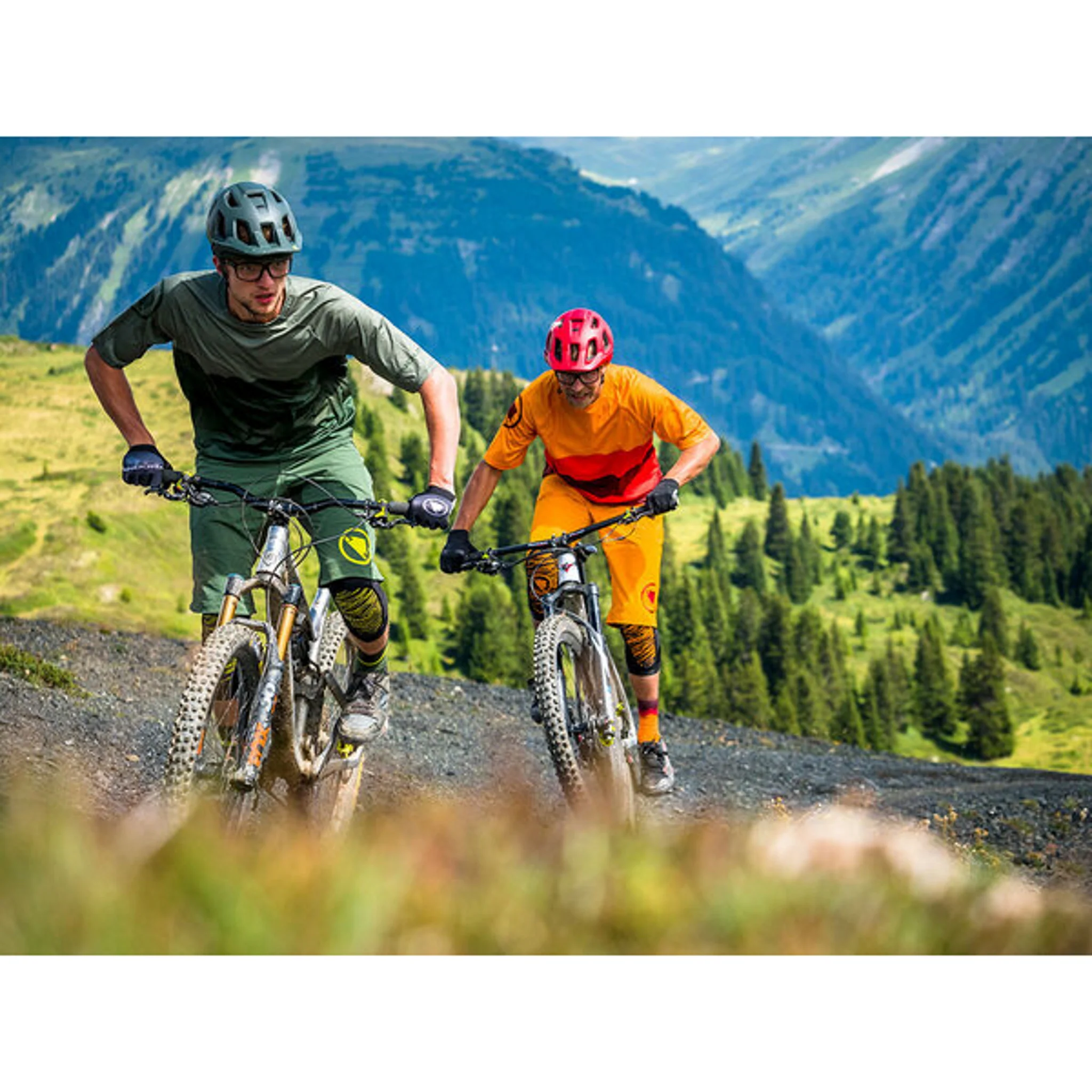 Endura SingleTrack Core Trail Jersey Olive Green - Image 4