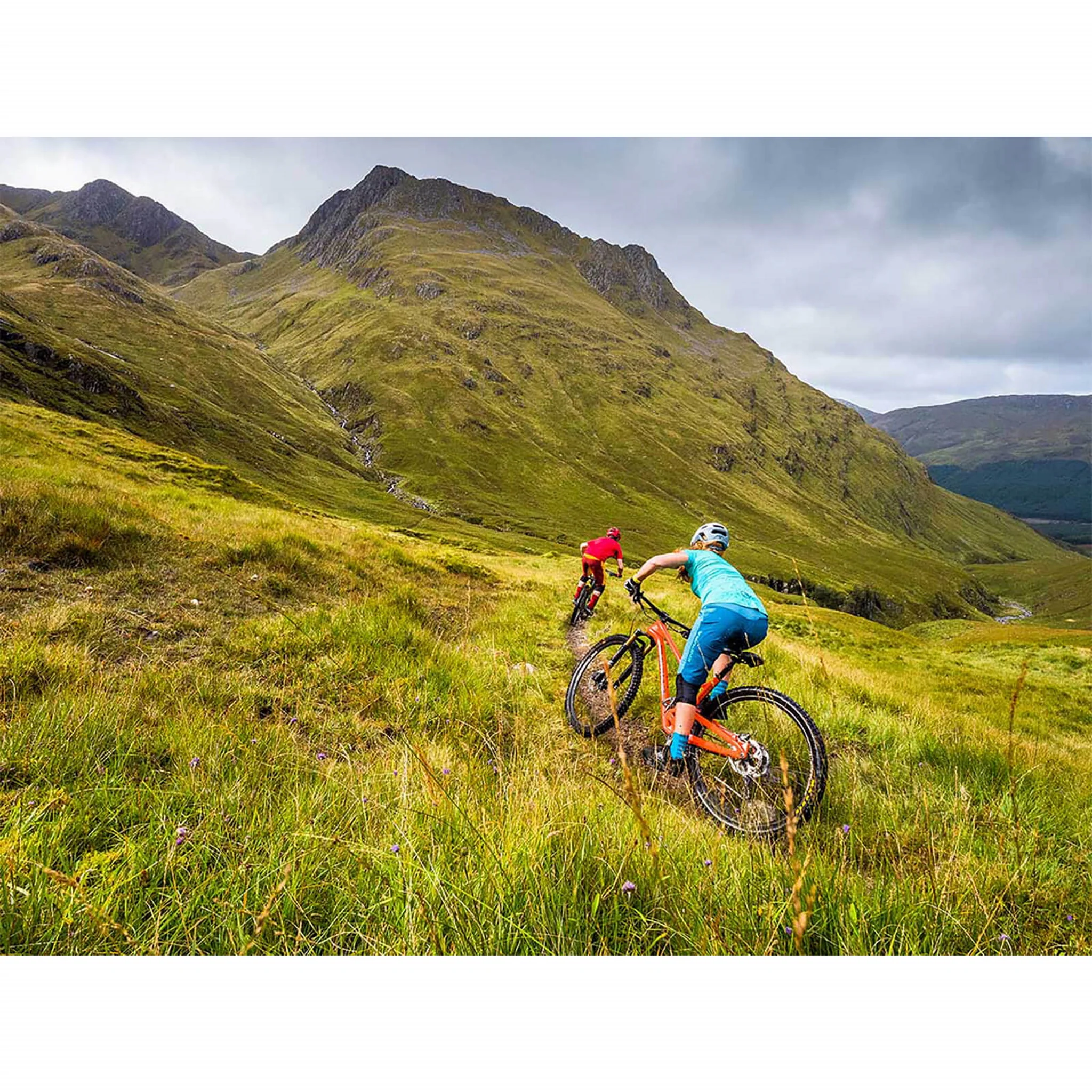 Endura Women's SingleTrack Short Sleeve Jersey Cocoa - Image 6