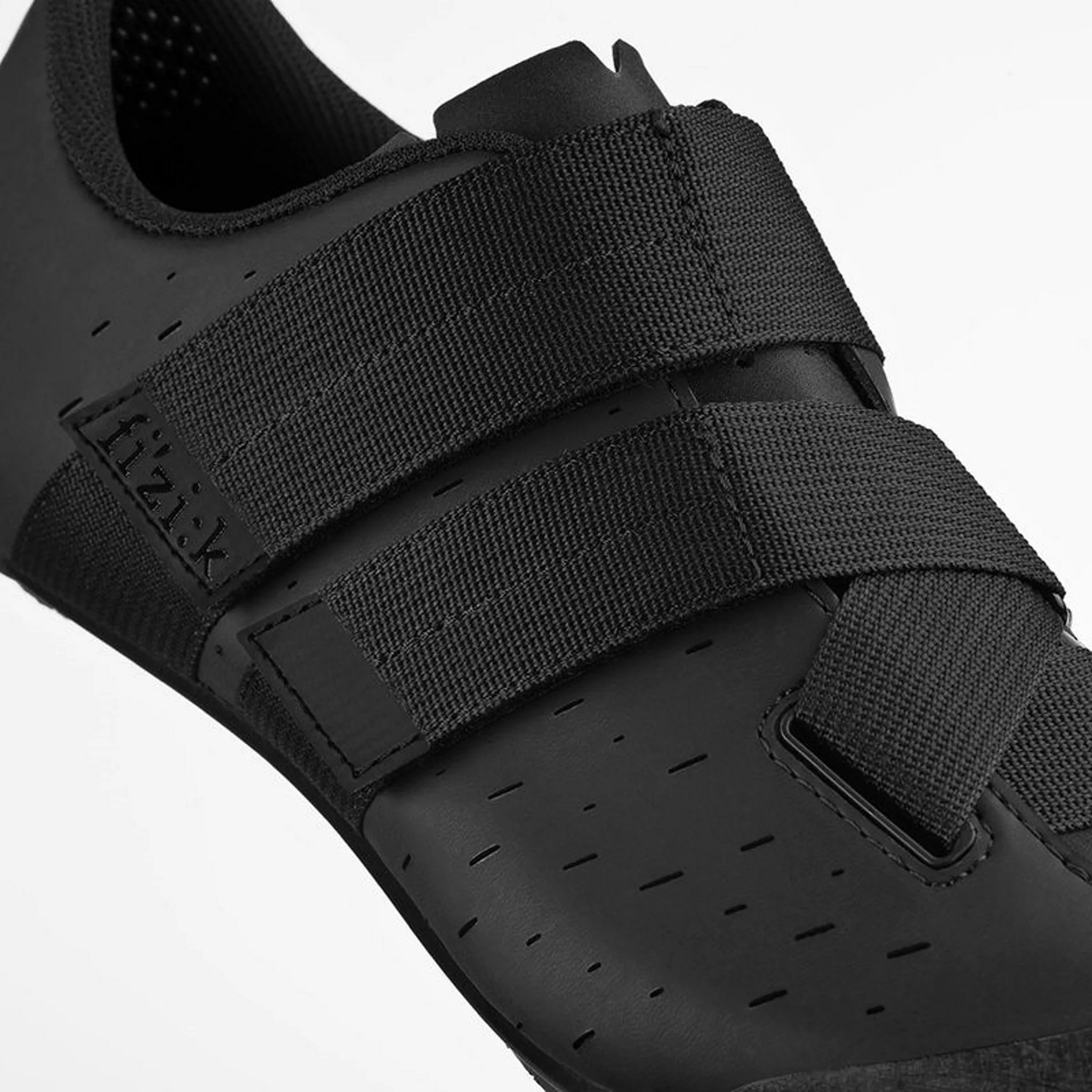 Fizik Shoes Terra X4 Powerstrap Black/Black - Image 5