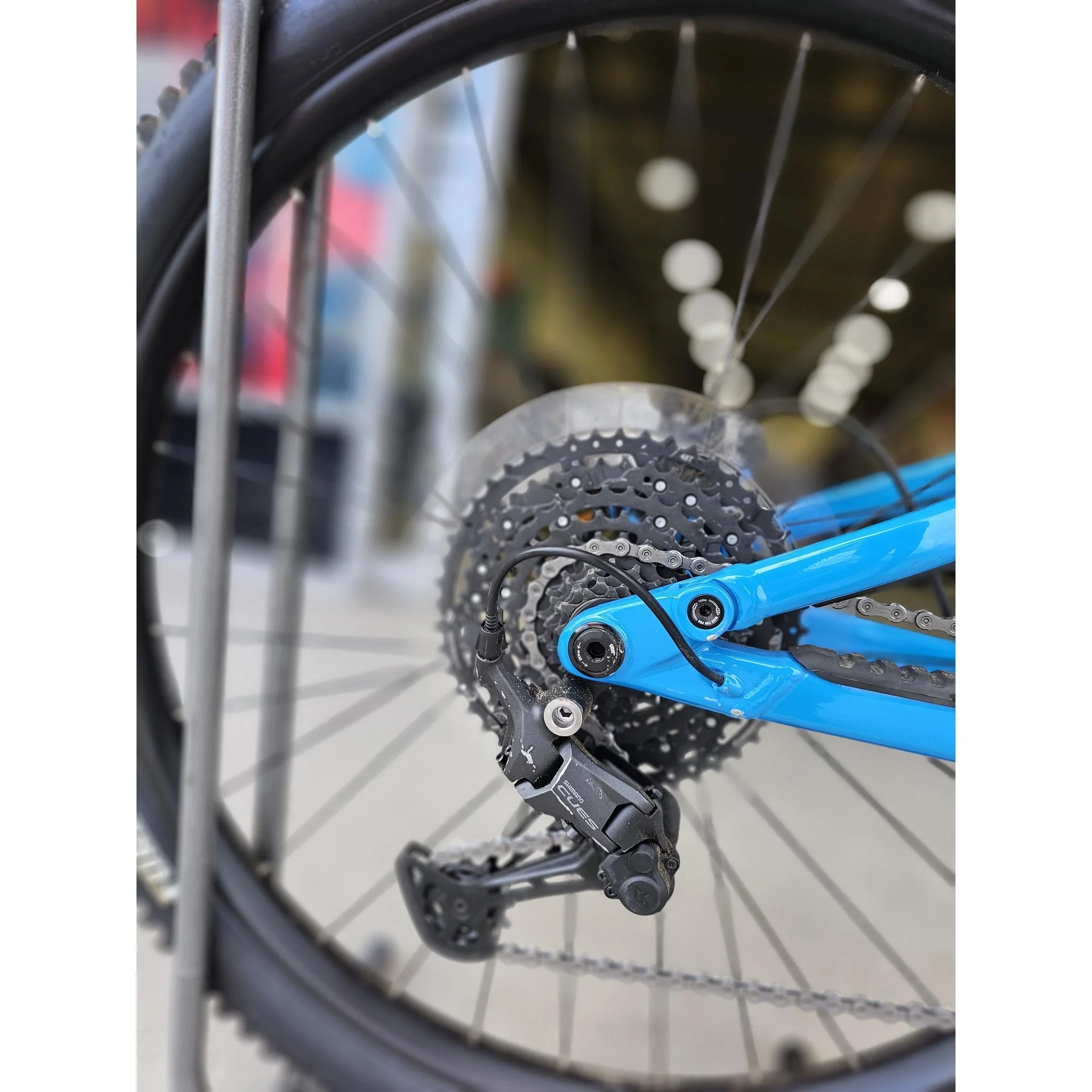EX-DEMO Marin Rift Zone EL 1 Electric Trail Bike 400Wh Battery Blue/Navy Fade (Large) - Image 6