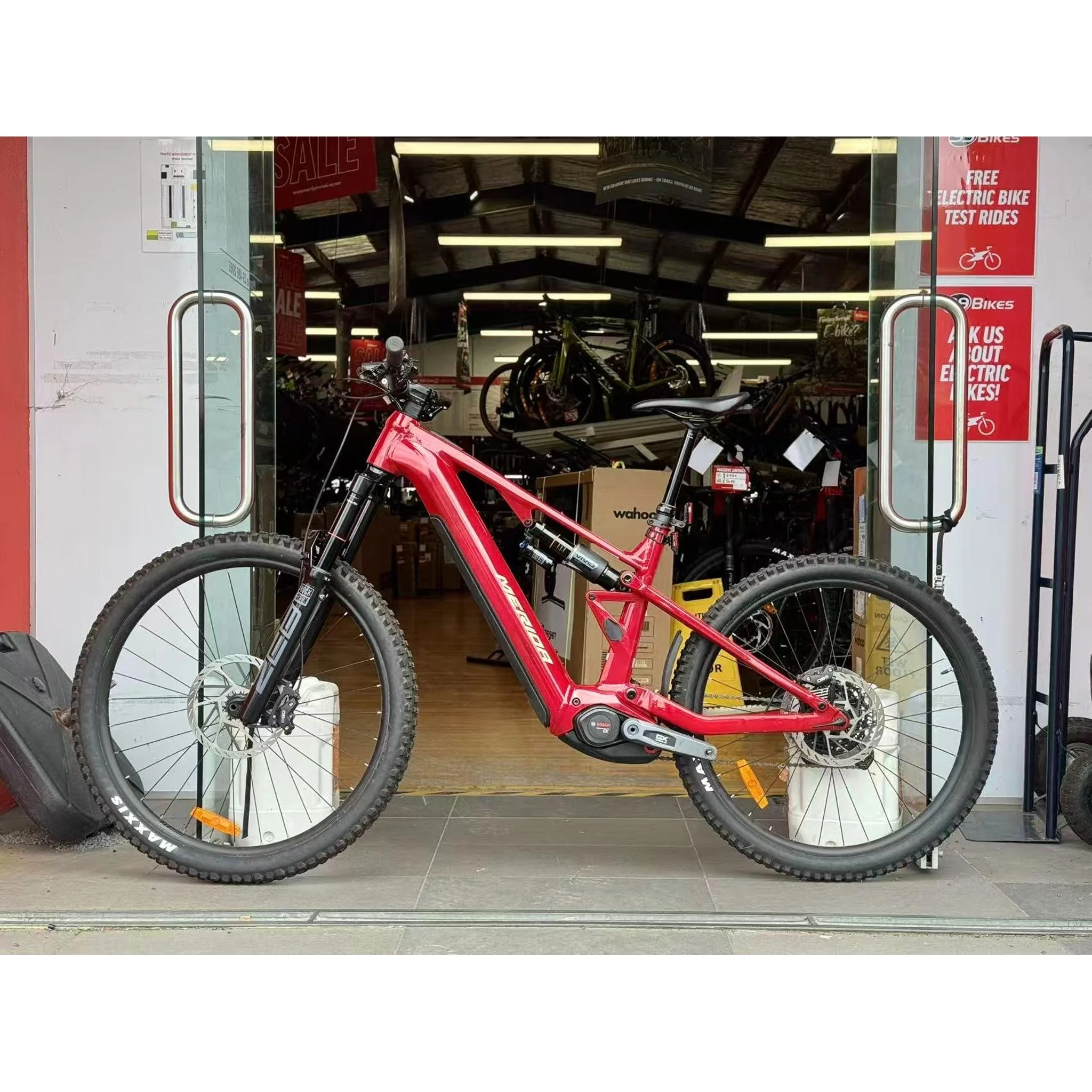 EX-DEMO Merida eOne-Eighty 700 Electric Enduro Bike 800Wh Battery Heritage Red/Brown (Large) - Image 10
