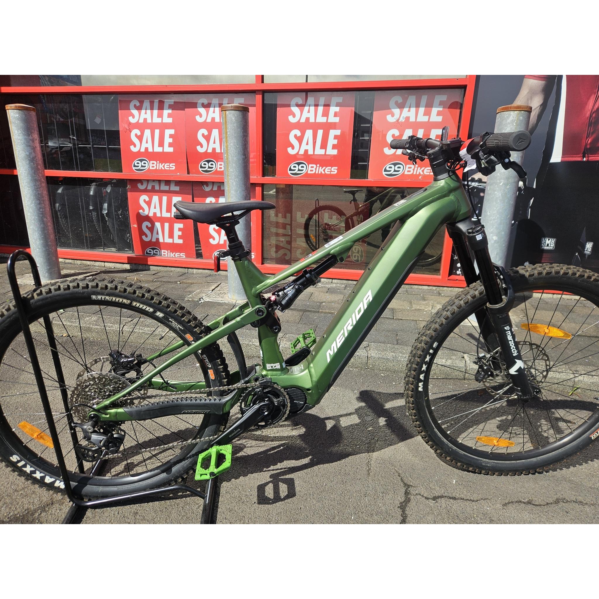 EX-DEMO Merida eOne-Sixty 675 Electric Enduro Bike Silk Fog Green/White (Large) - Image 2