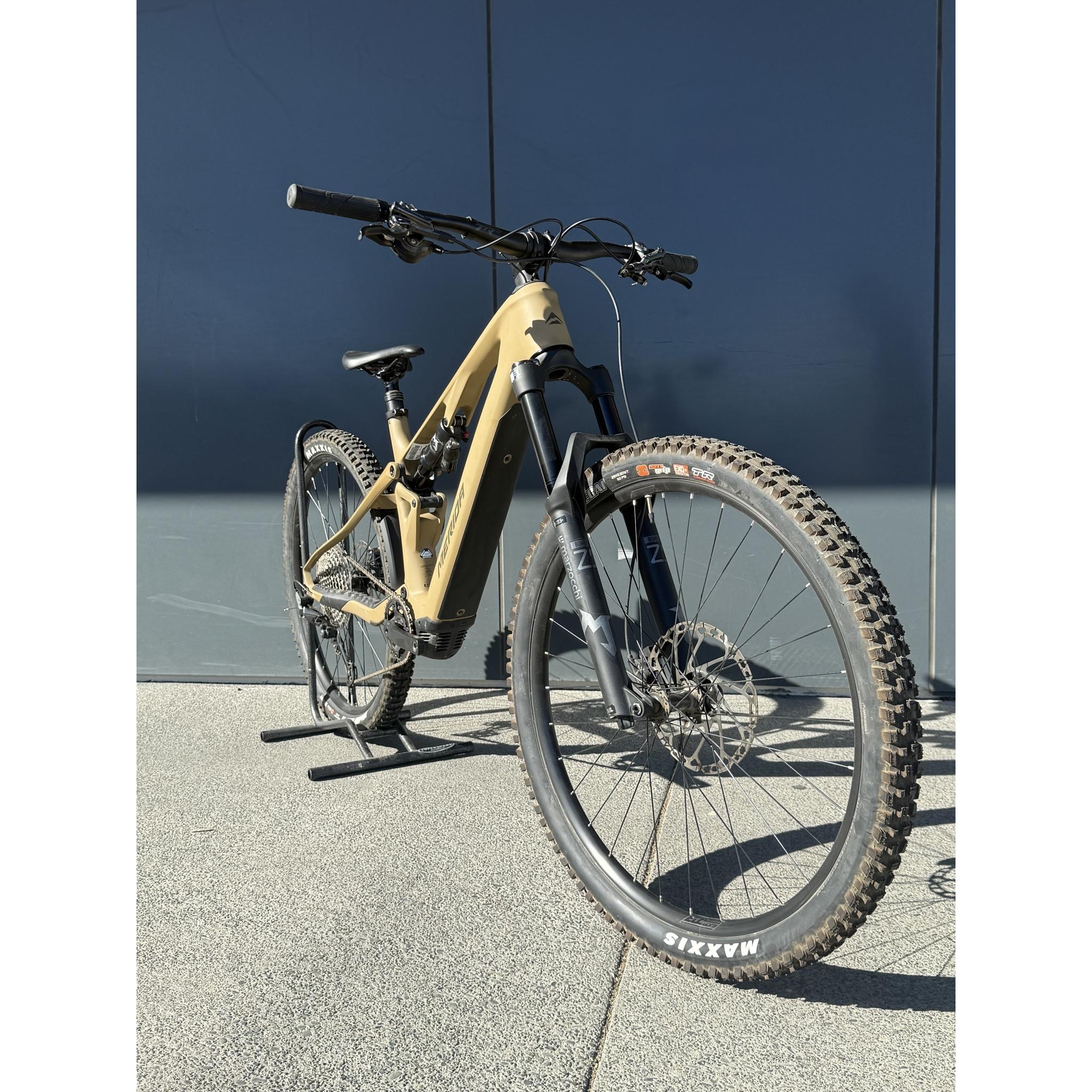 EX-DEMO Merida eOne-Sixty SL 6000 Electric Enduro Bike 400Wh Battery Silk River Clay/Gold (Large) - Image 11