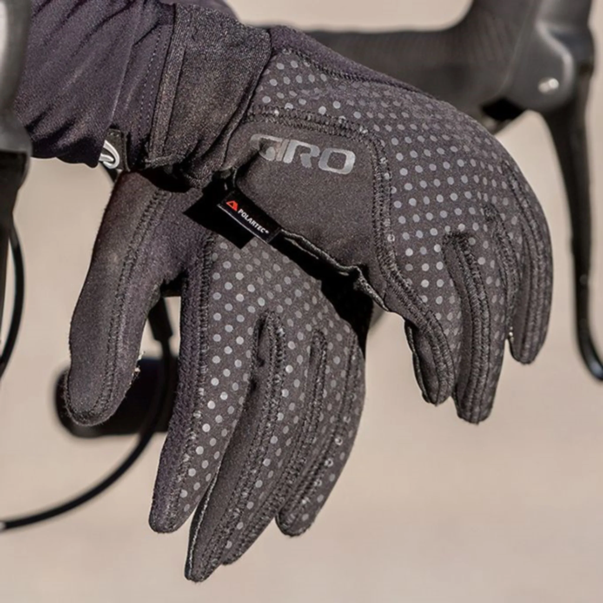 Giro Inferna Women's Winter Gloves - Image 2