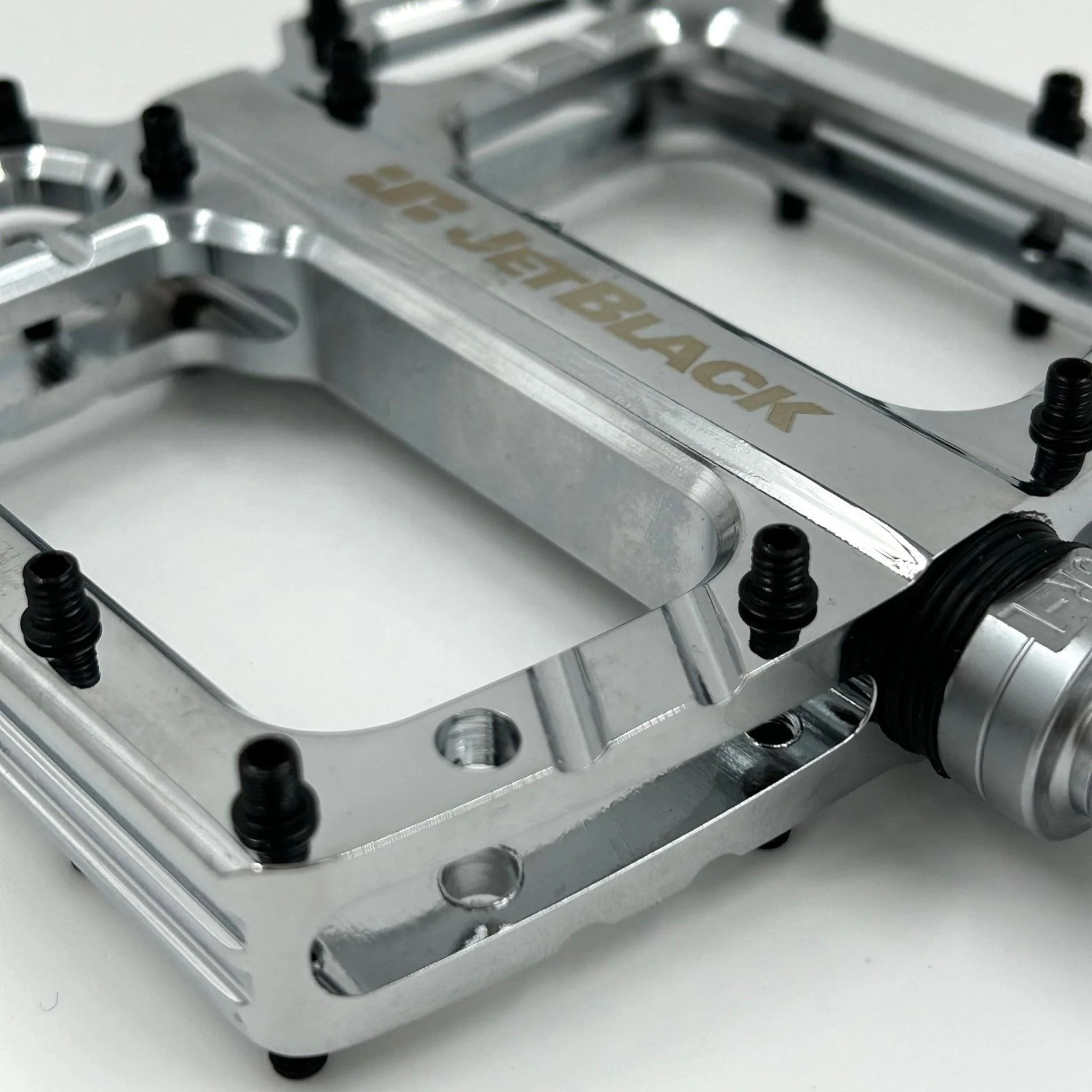 Jetblack Ultralite MTB Pedals Low Profile - Sealed Bearings Cromo Axle Chrome - Image 2