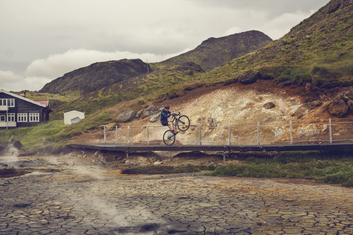 Marin Headlands 1 Gravel Bike Charcoal/Black/Orange - Image 5