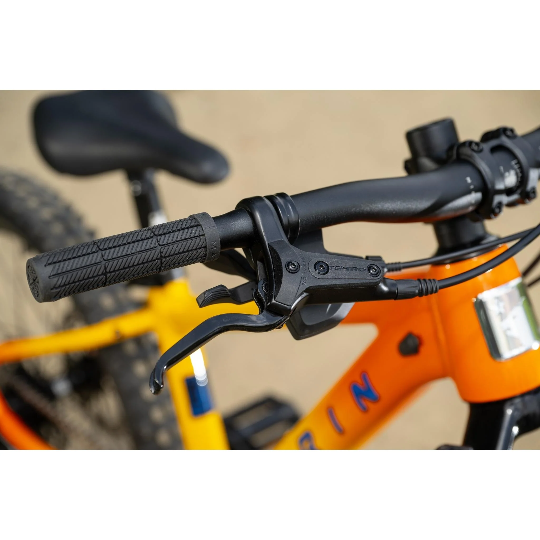 Marin San Quentin 20" Kids Mountain Bike Yellow Fade - Image 4