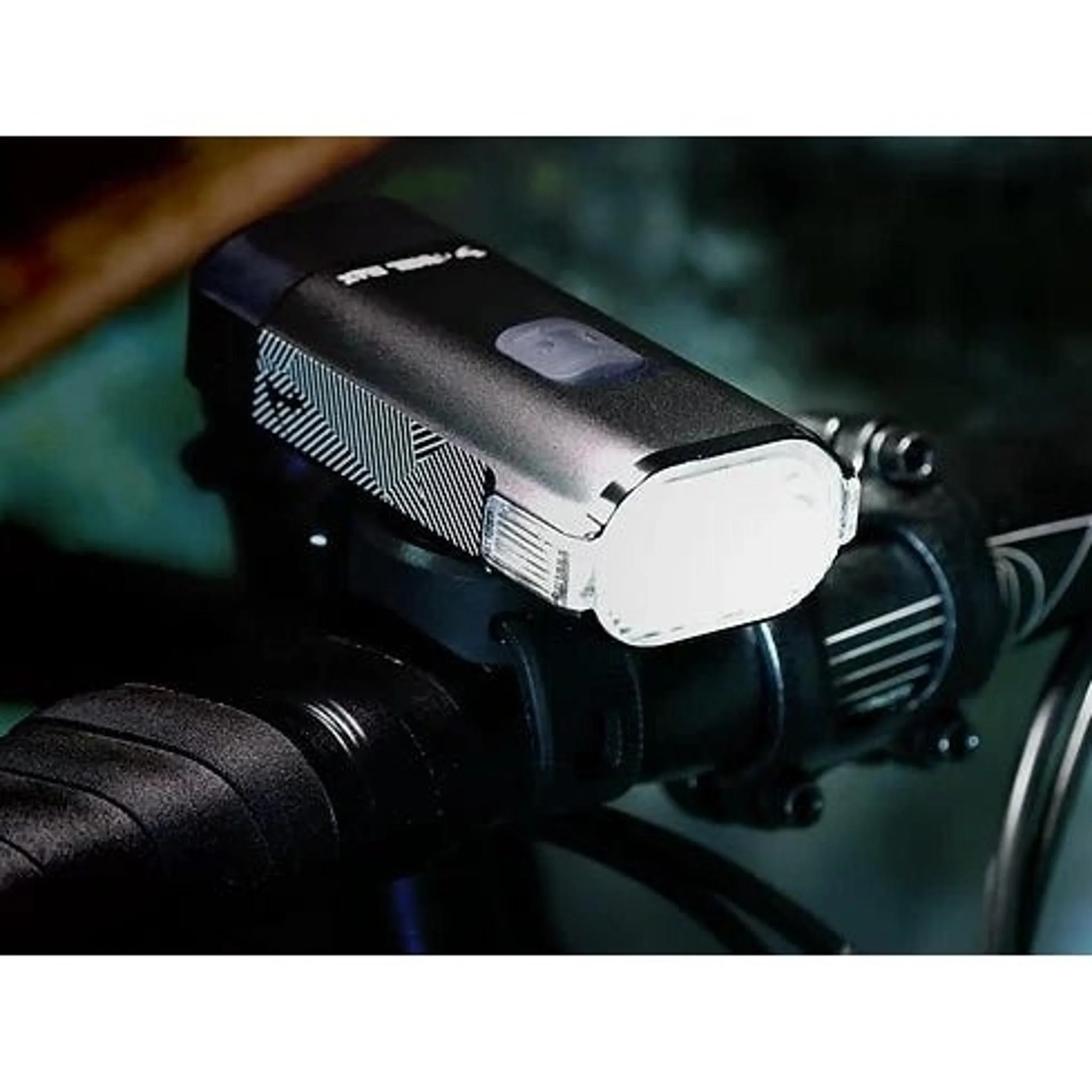 Moon Rigel Max 1500 Lumen Front Light - Image 2