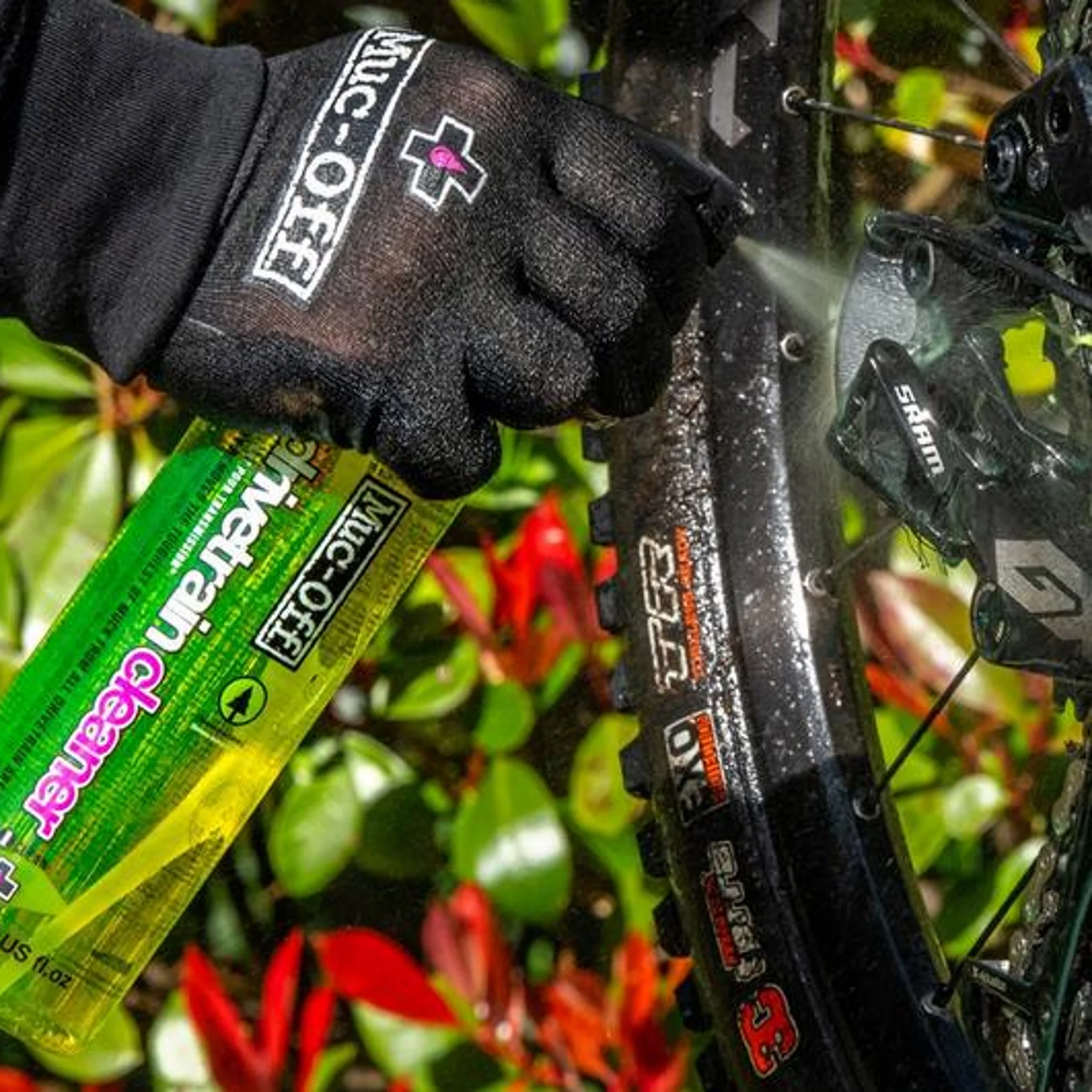 Muc-Off Bio Drivetrain Cleaner 500ml Spray Bottle - Image 3