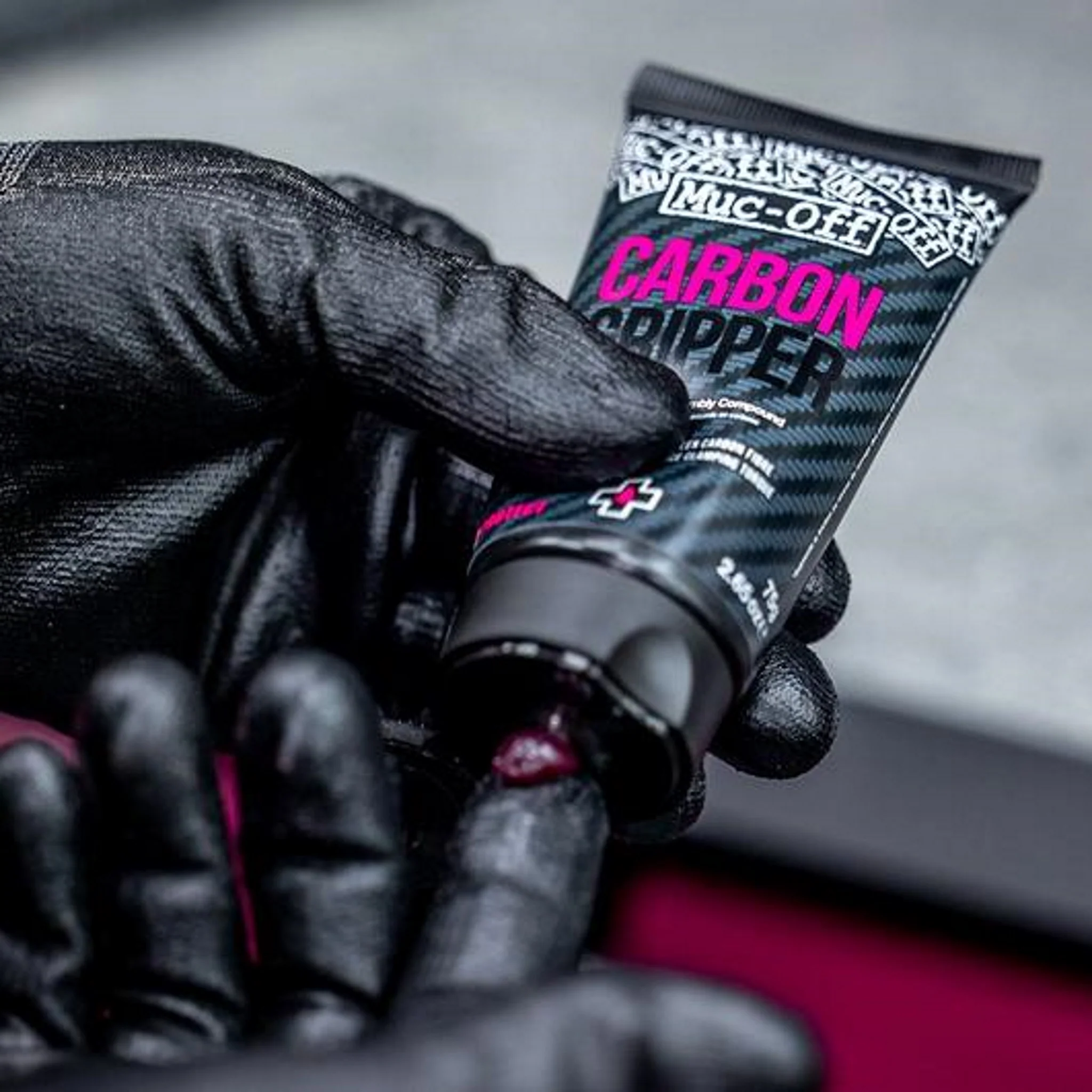 Muc-Off Carbon Fibre Gripper Paste - Image 2