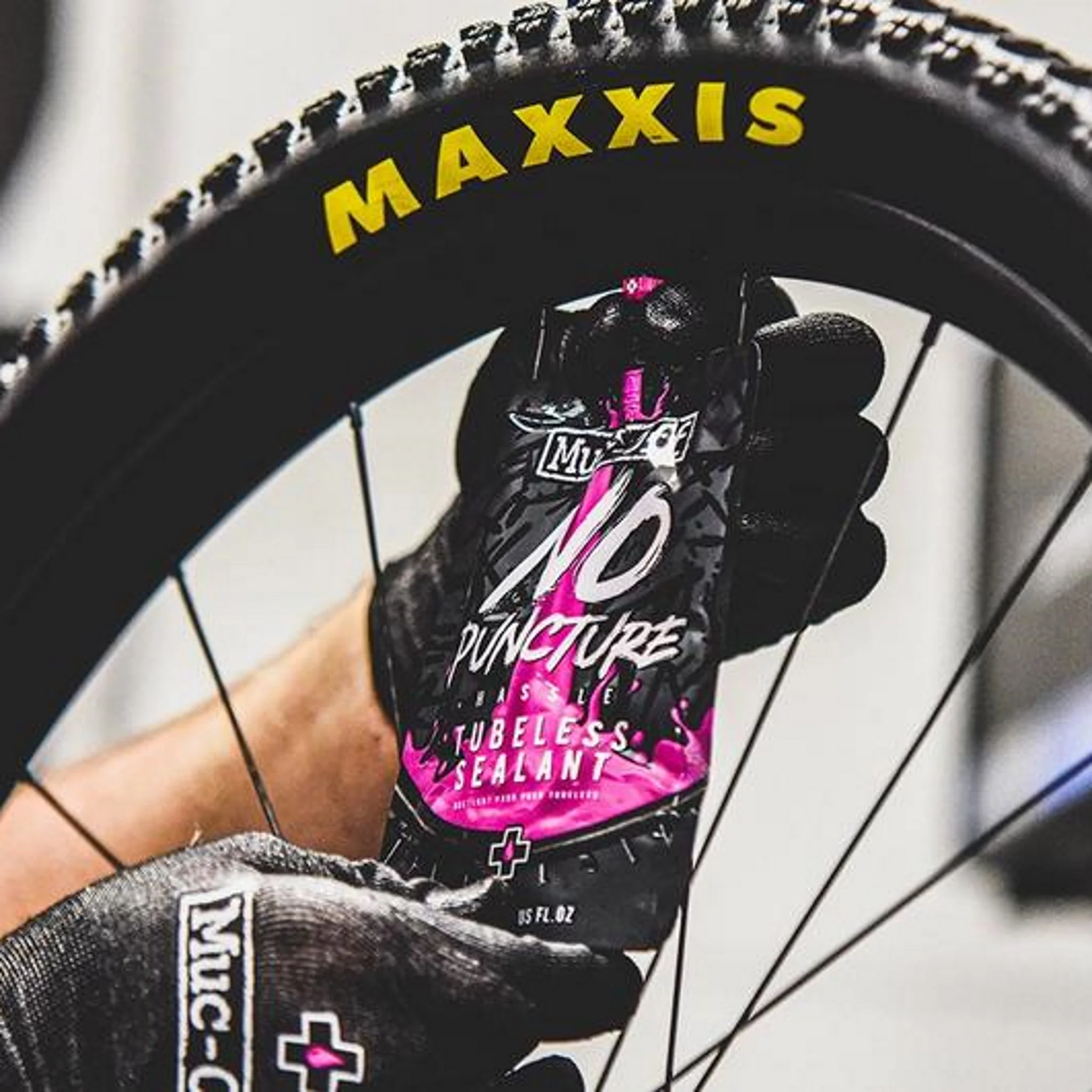 Muc-Off No Puncture Hassle Tubeless Sealant 140ml Pouch - Image 2