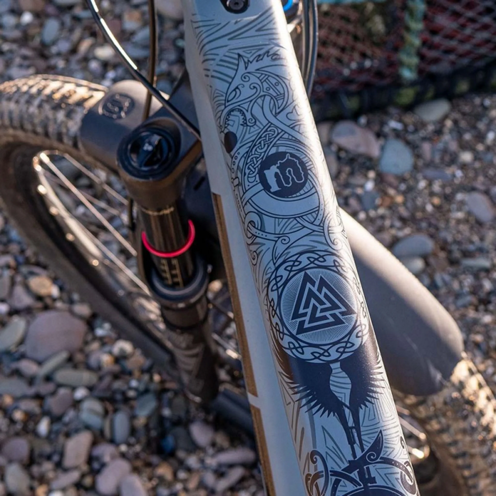Mucky Nutz Frame Skinz Viking Gloss Finish - Image 2