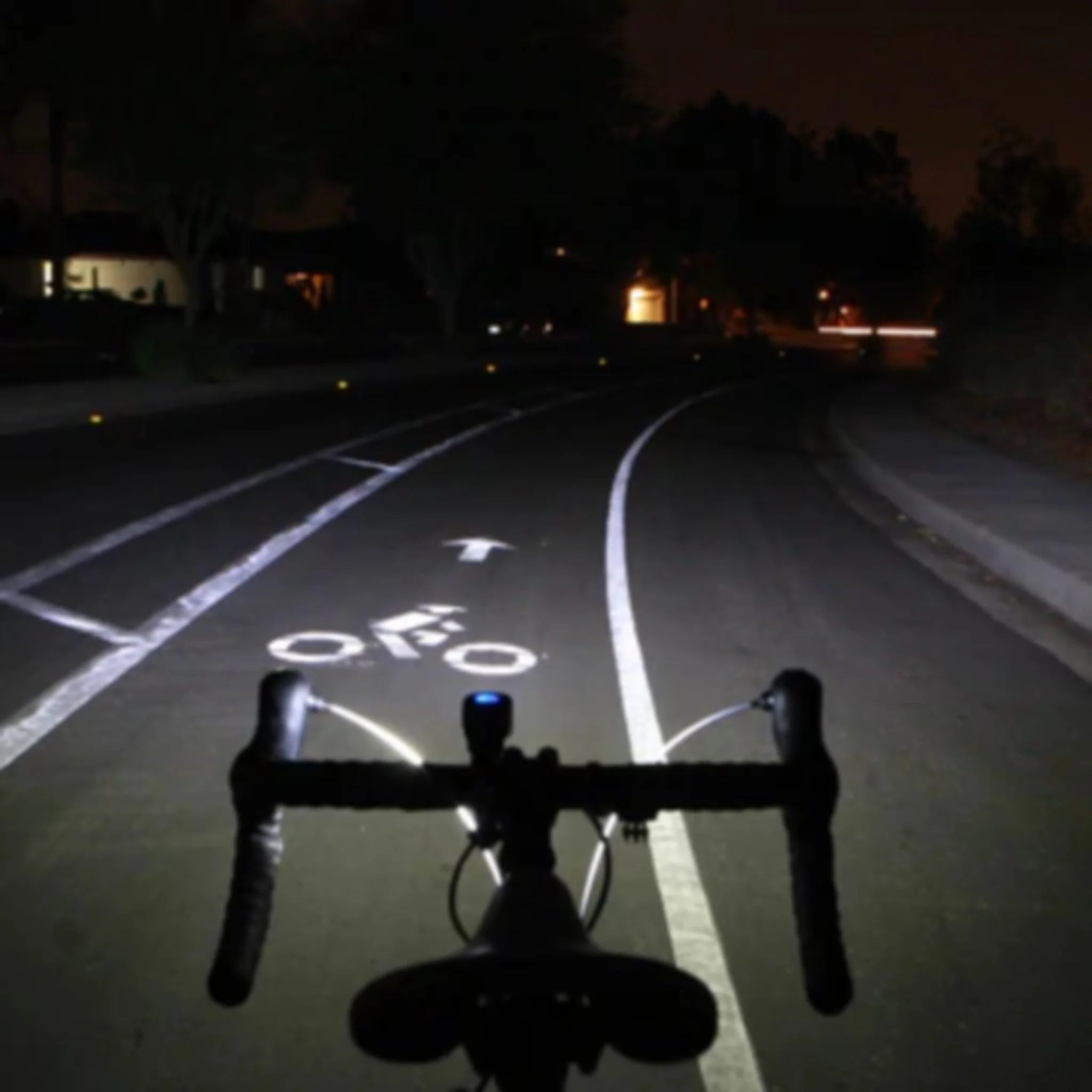 NiteRider Lumina Micro 650 & Vmax+ 150 Combo Front and Rear Light Set - Image 8