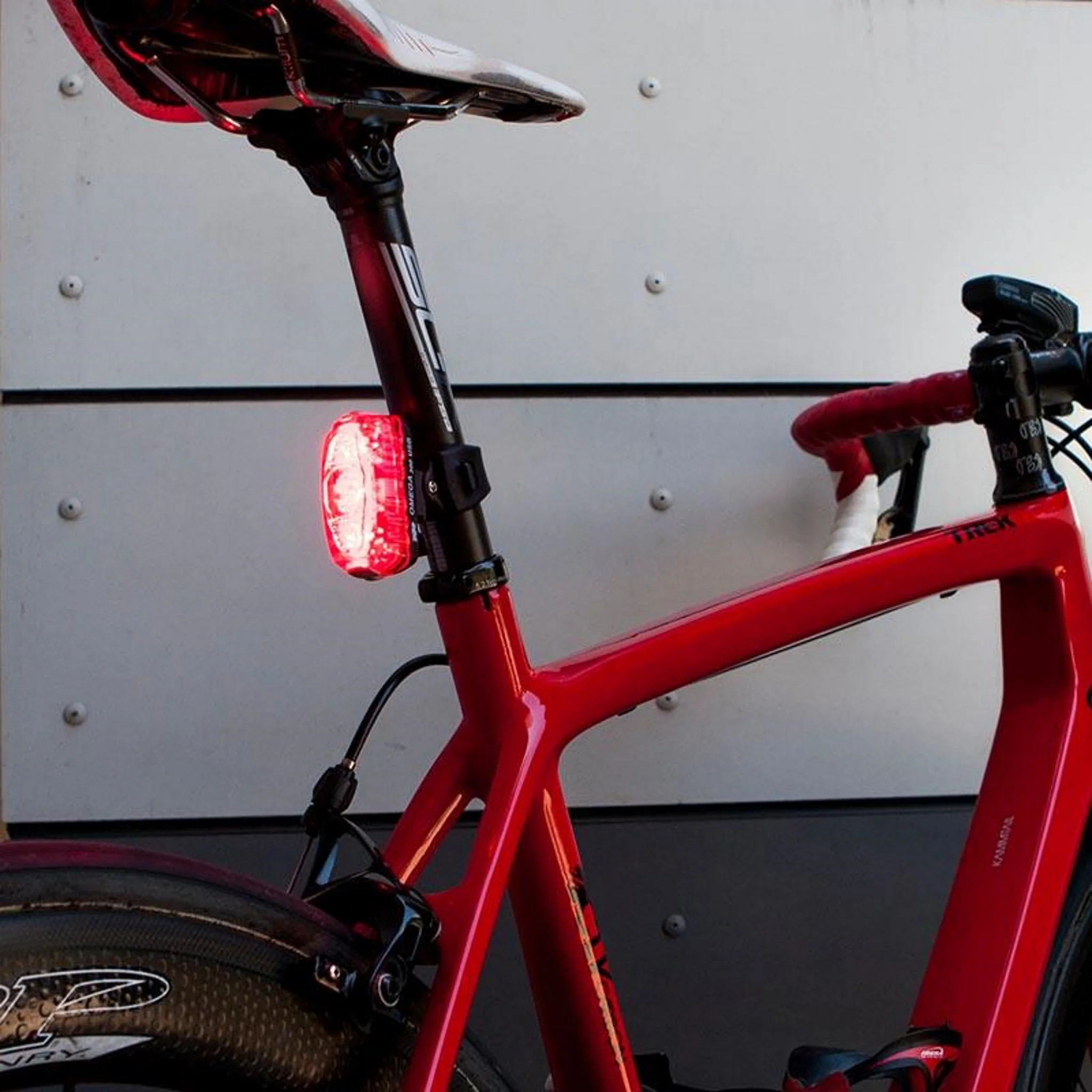 NiteRider Omega 300 Tail Light - Image 5