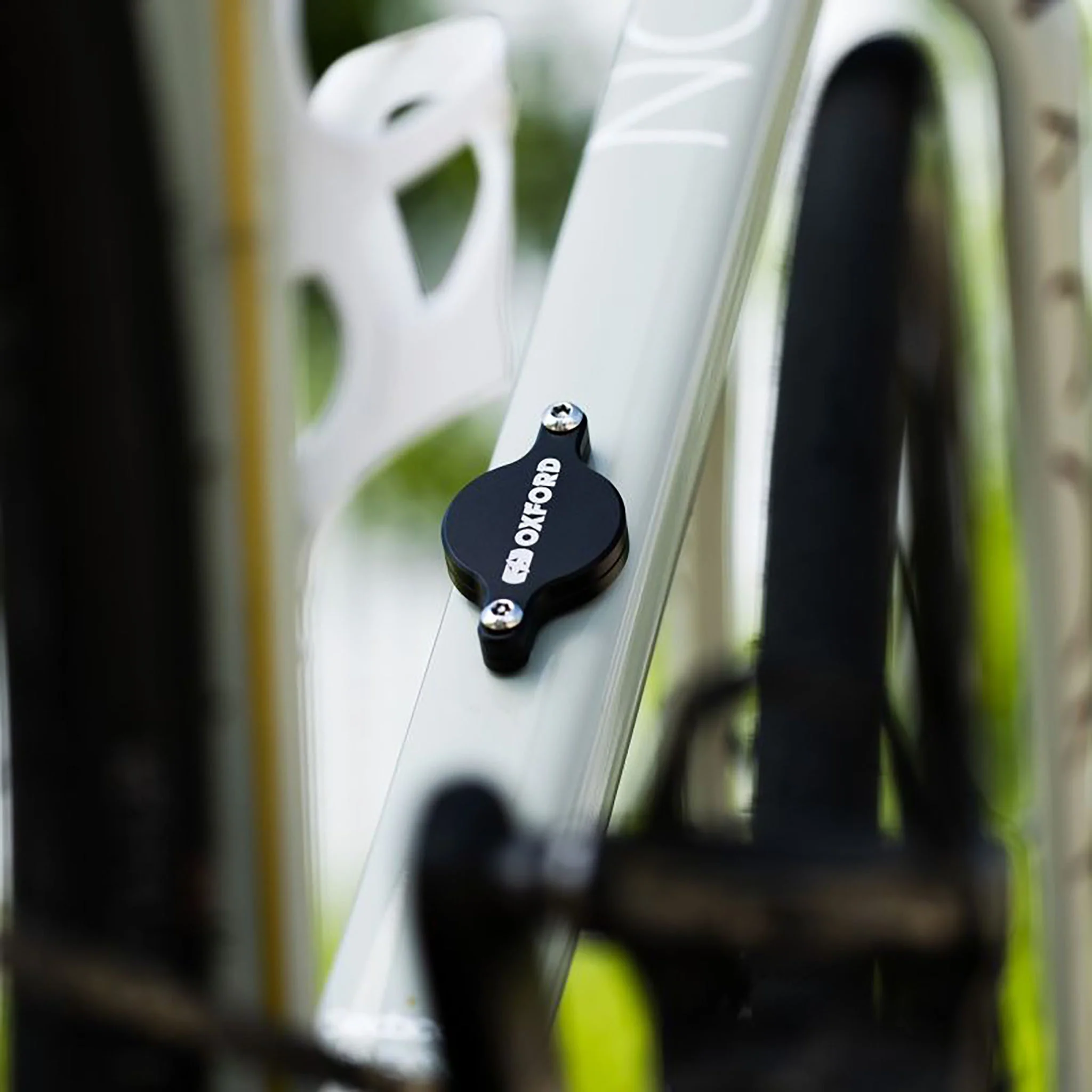 Oxford Bottle Boss Tag Mount - Image 5