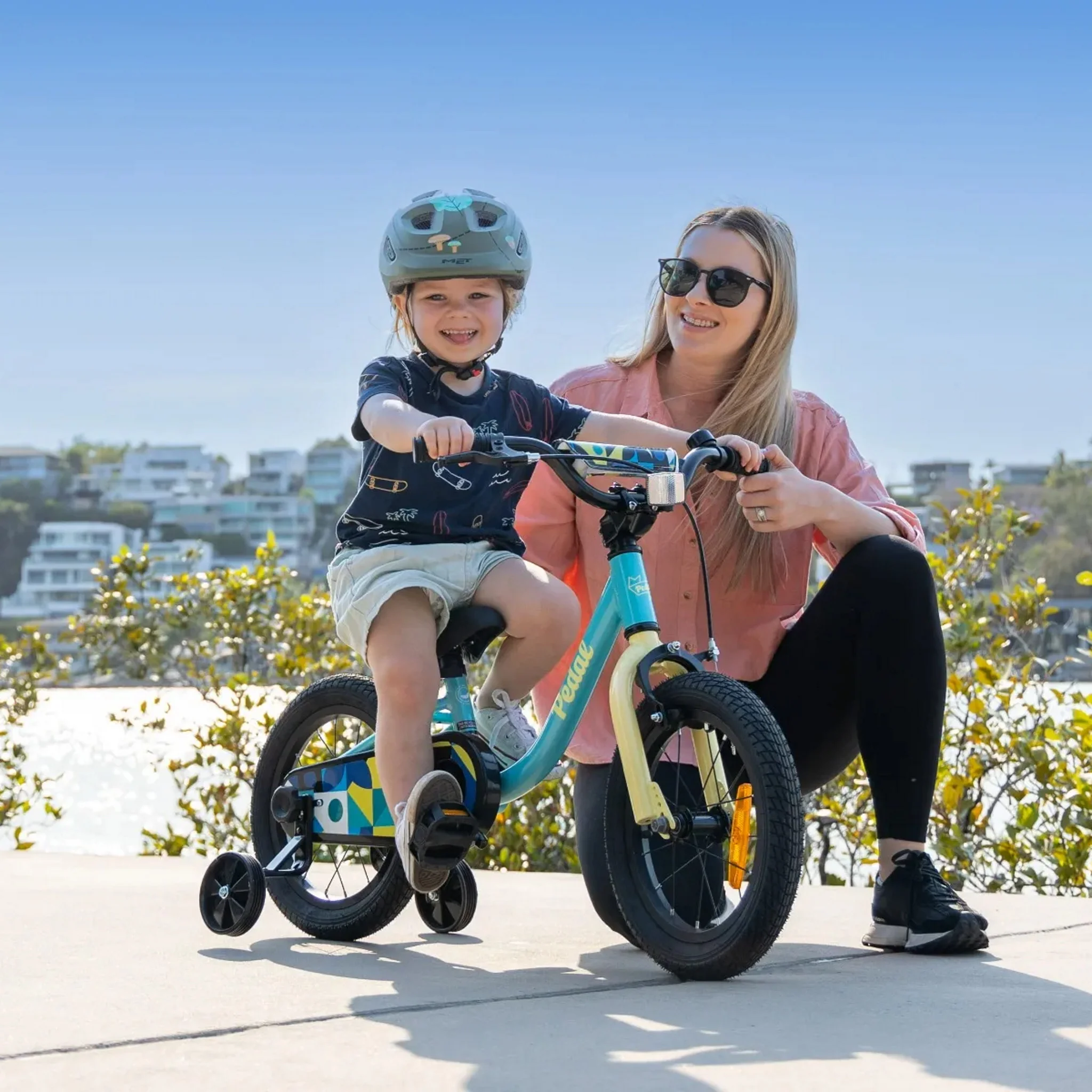 Pedal Bing 14" Kids Bike White/Blue - Image 4