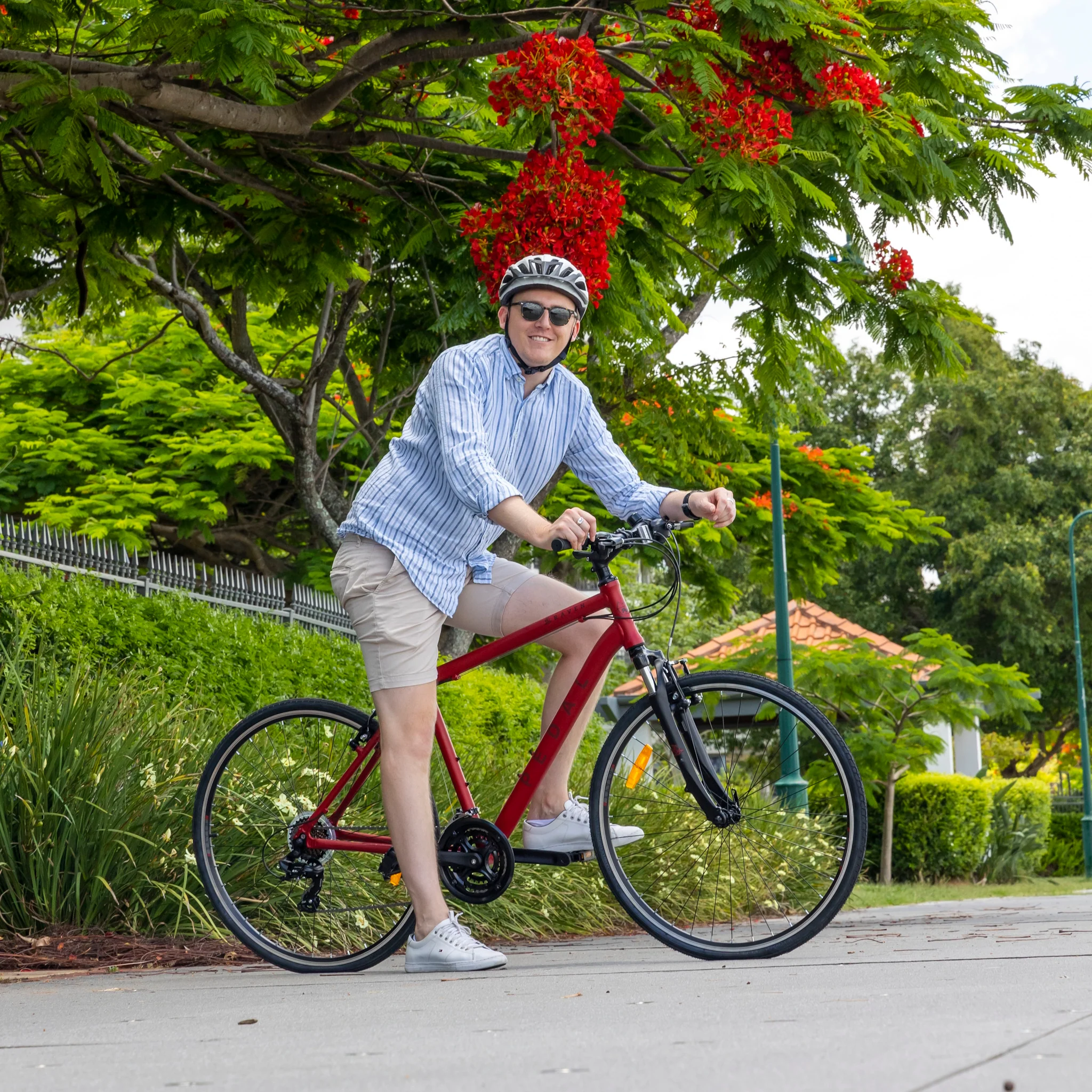 Pedal Raven 2 Hybrid Bike Dark Red - Image 11
