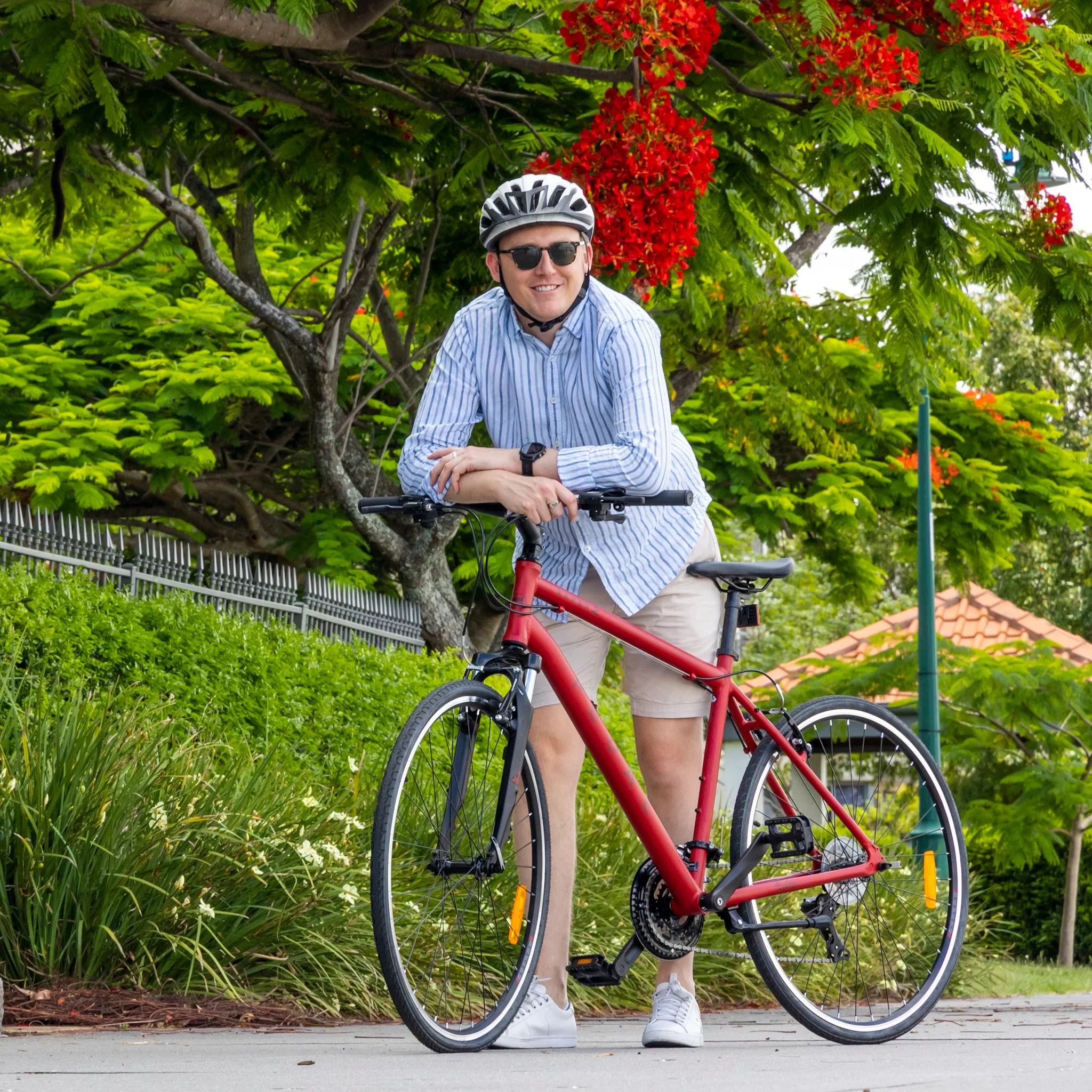 Pedal Raven 2 Hybrid Bike Dark Red - Image 9