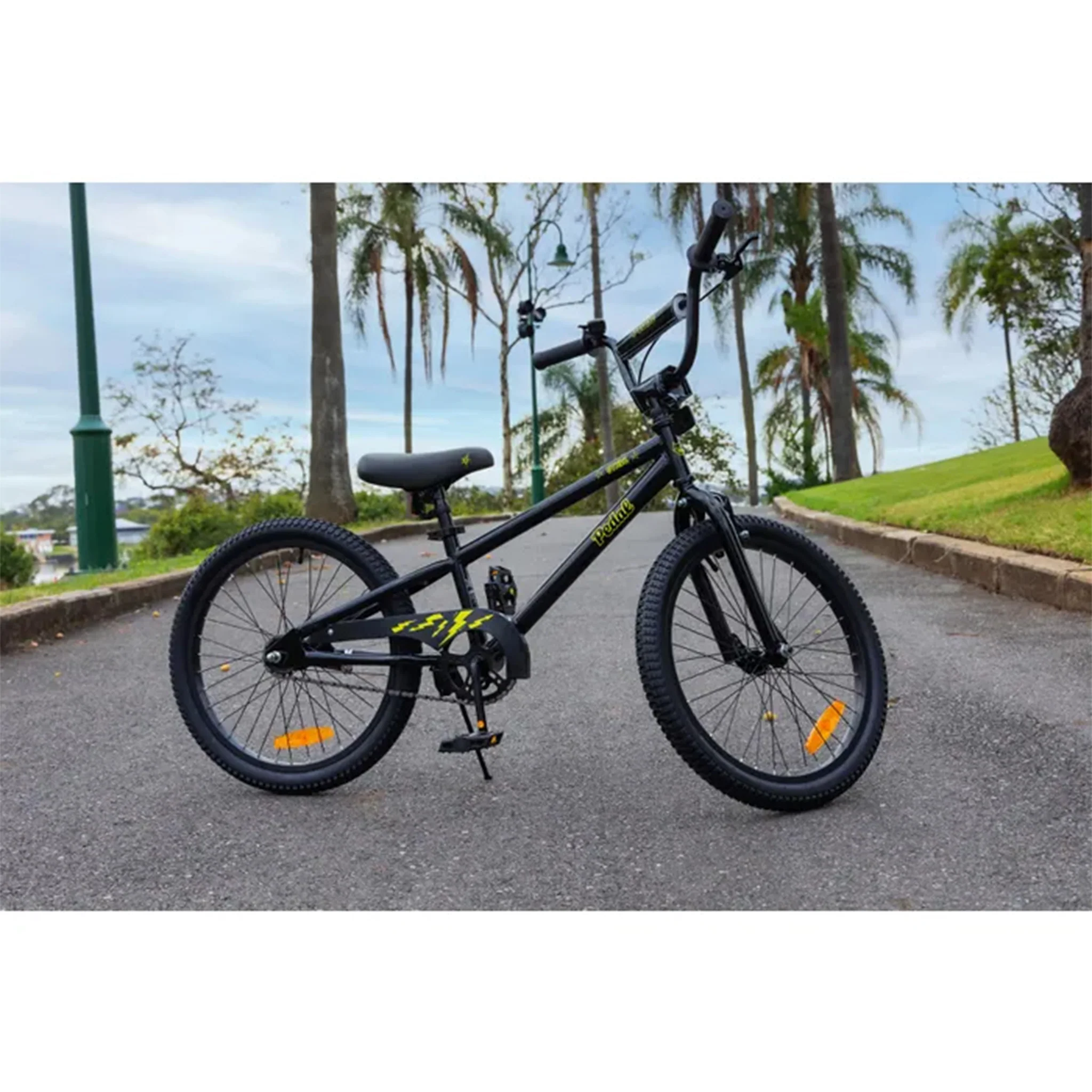 Pedal Strike 20" Steel Kids Bike Black/Yellow - Image 5