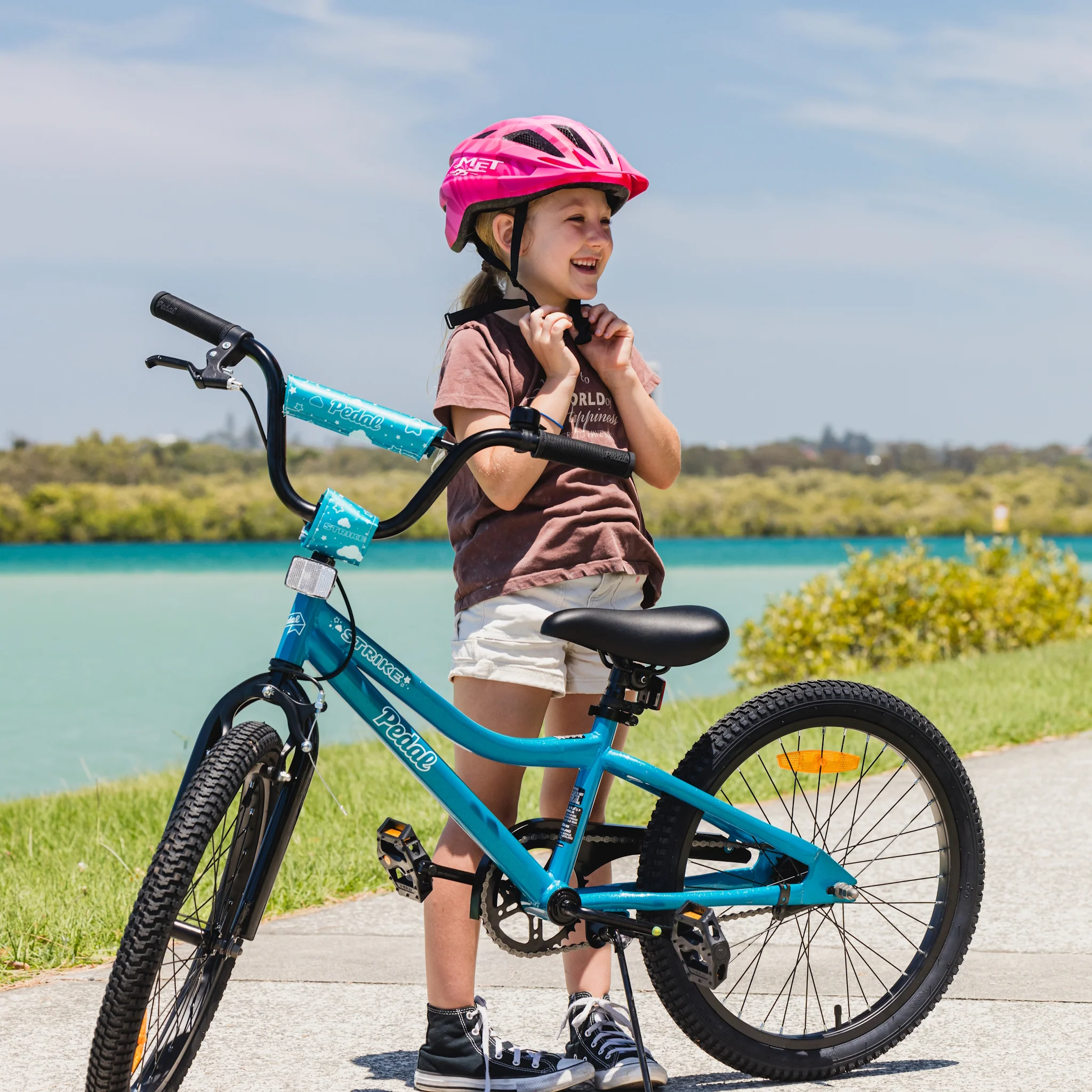 Pedal Strike 20" Kids Bike Aqua - Image 3