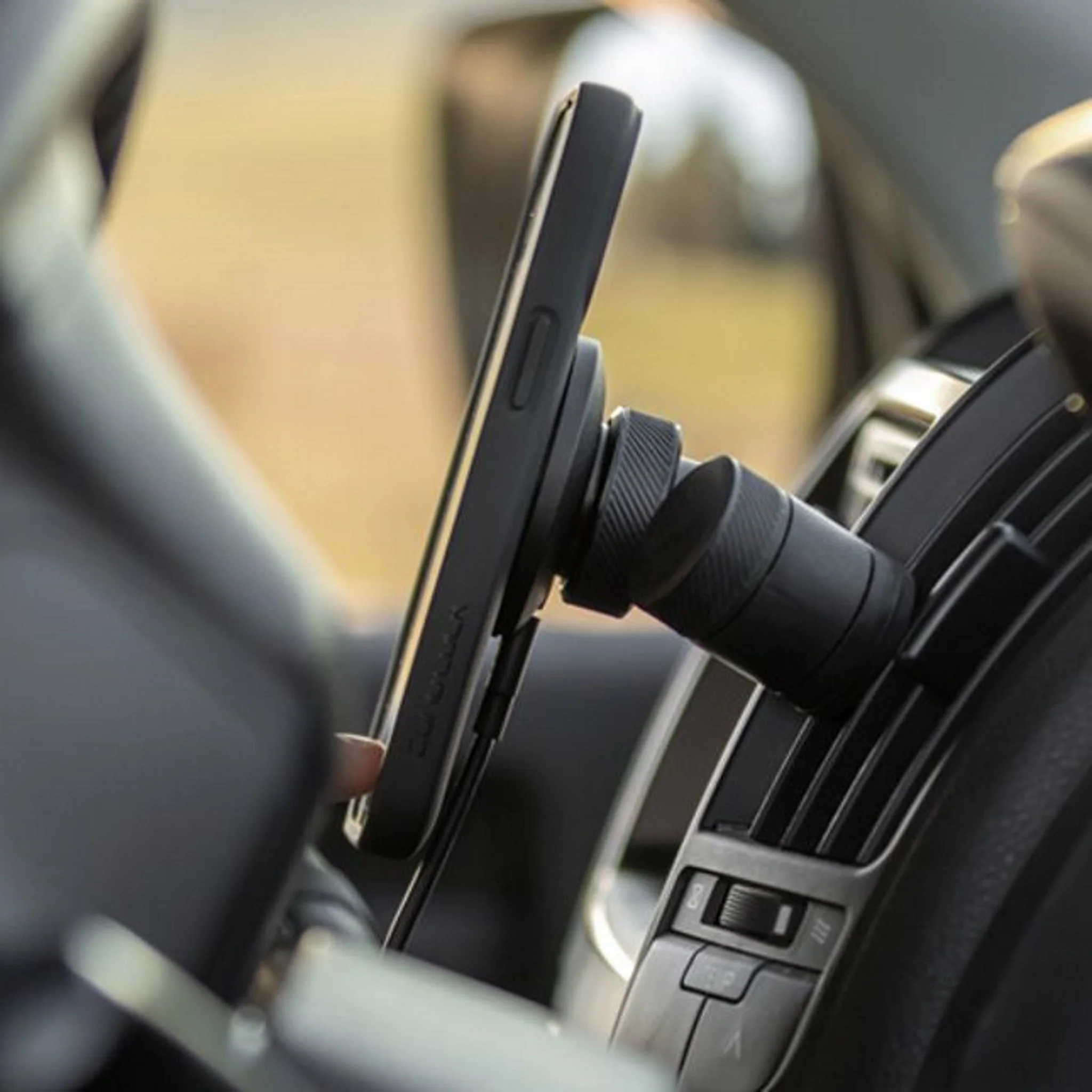 Quad Lock Vent Car Mount - Image 3