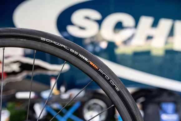 Schwalbe Tyre Pro One 700 x 25 Evolution Folding Super Race V-Guard TL-Easy HS493 Transparent Sidewall - Image 2