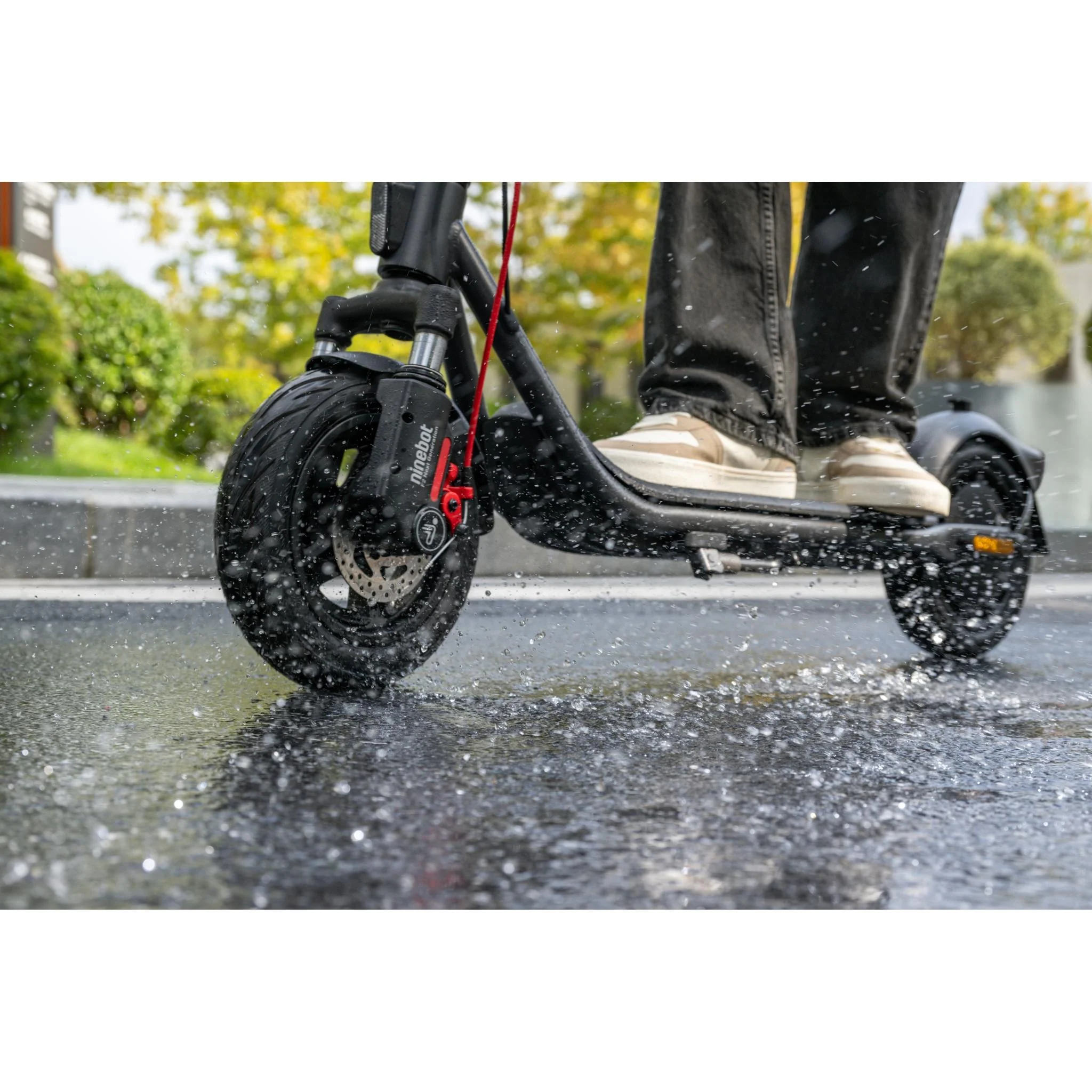 Segway Ninebot F2 Pro (Gen 2) Electric Scooter - Image 6