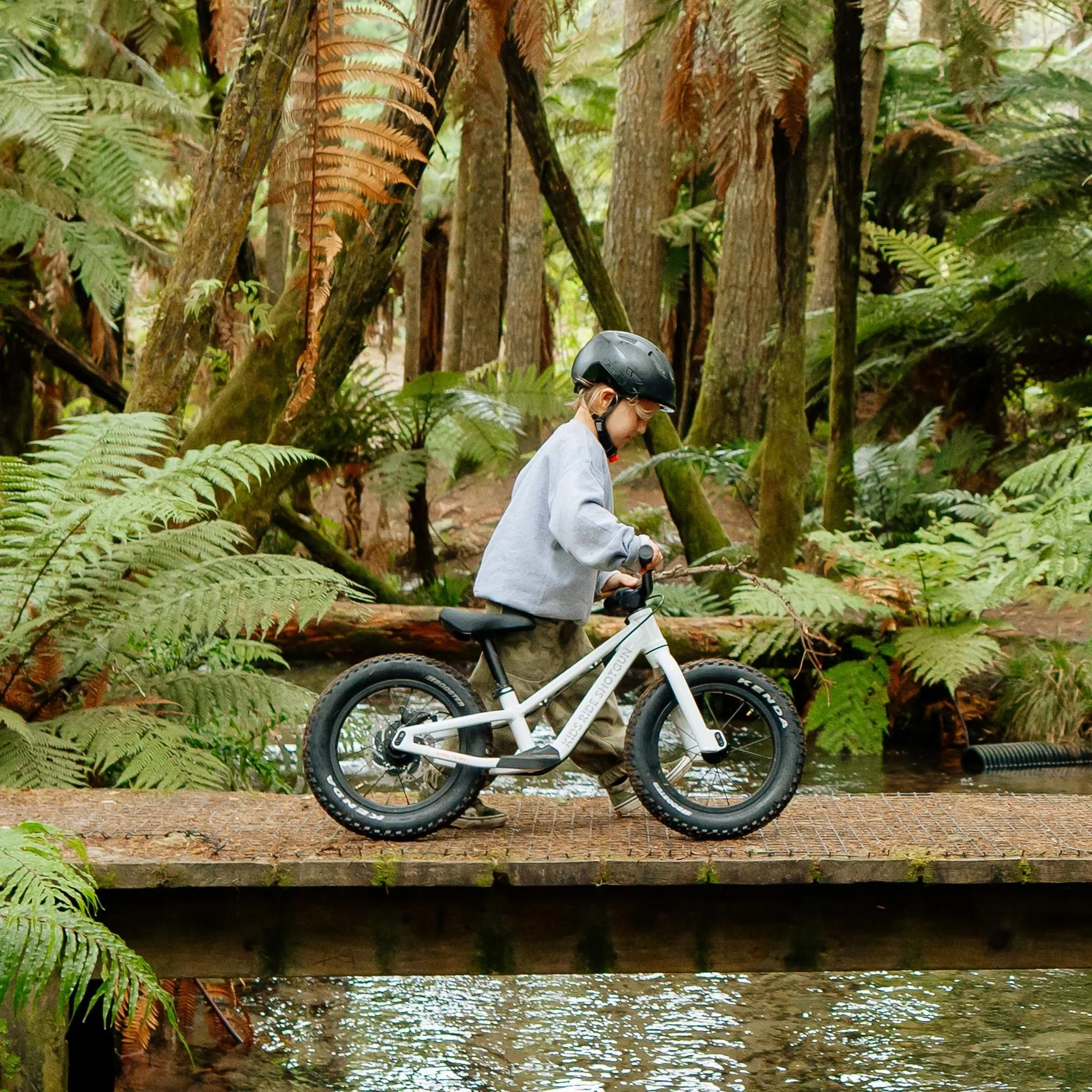 Kids Ride Shotgun Dirt Hero Off-Road Balance Bike 14" Arctic Storm White - Image 4