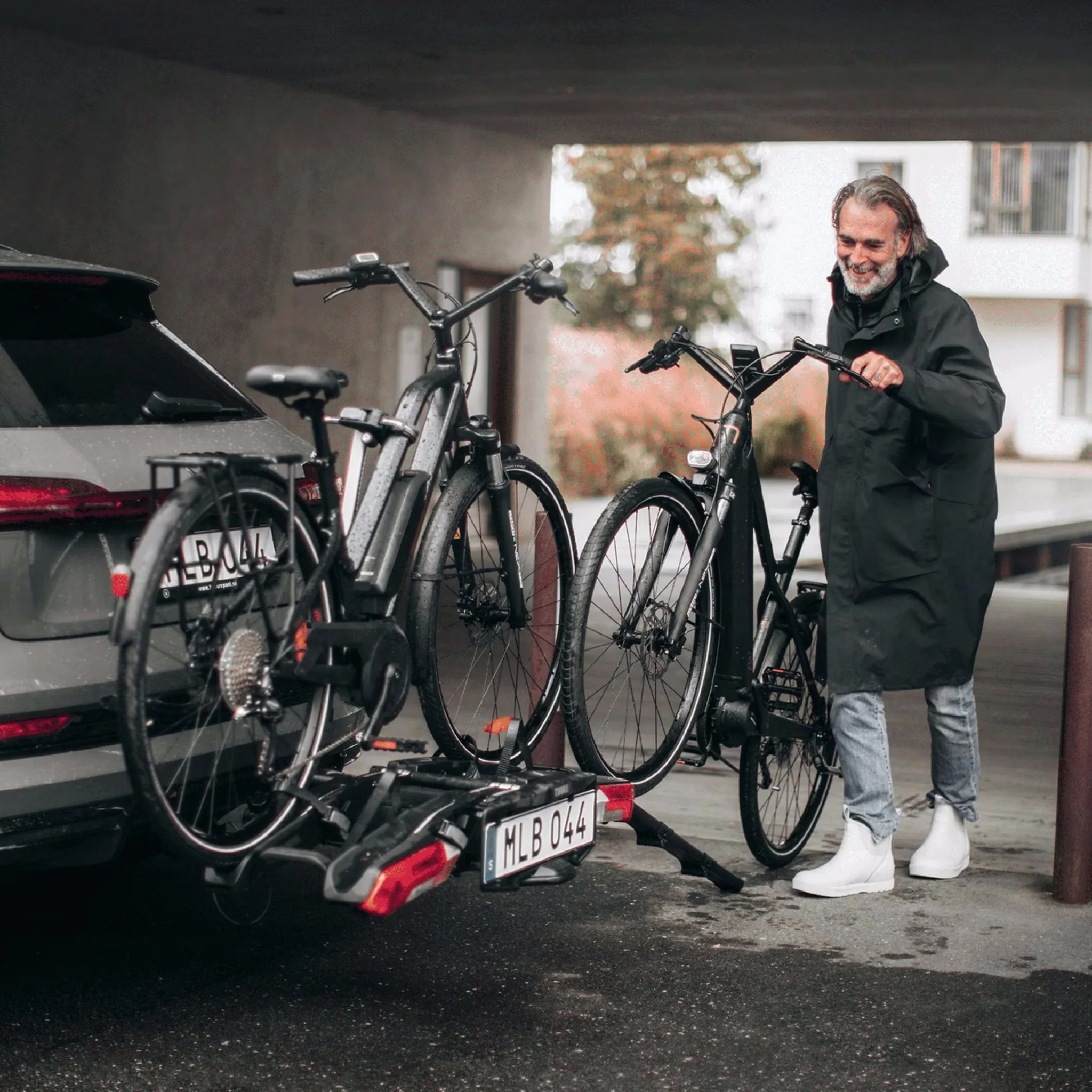 Thule Epos Foldable Bike Rack Loading Ramp - Image 3