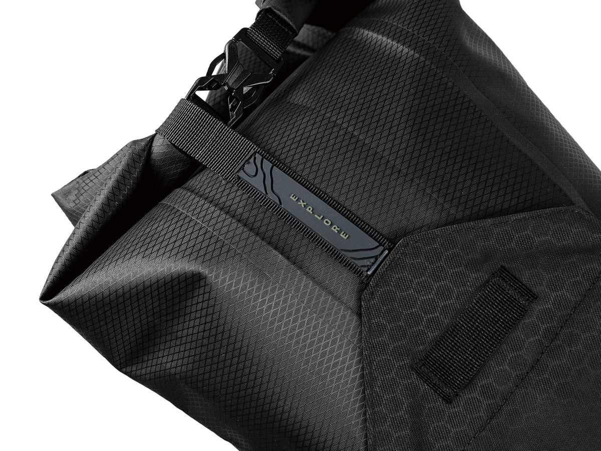 Topeak Bikepacking Backloader X 10L Black Seatpost mount bag w/ waterproof inner bag - Image 3
