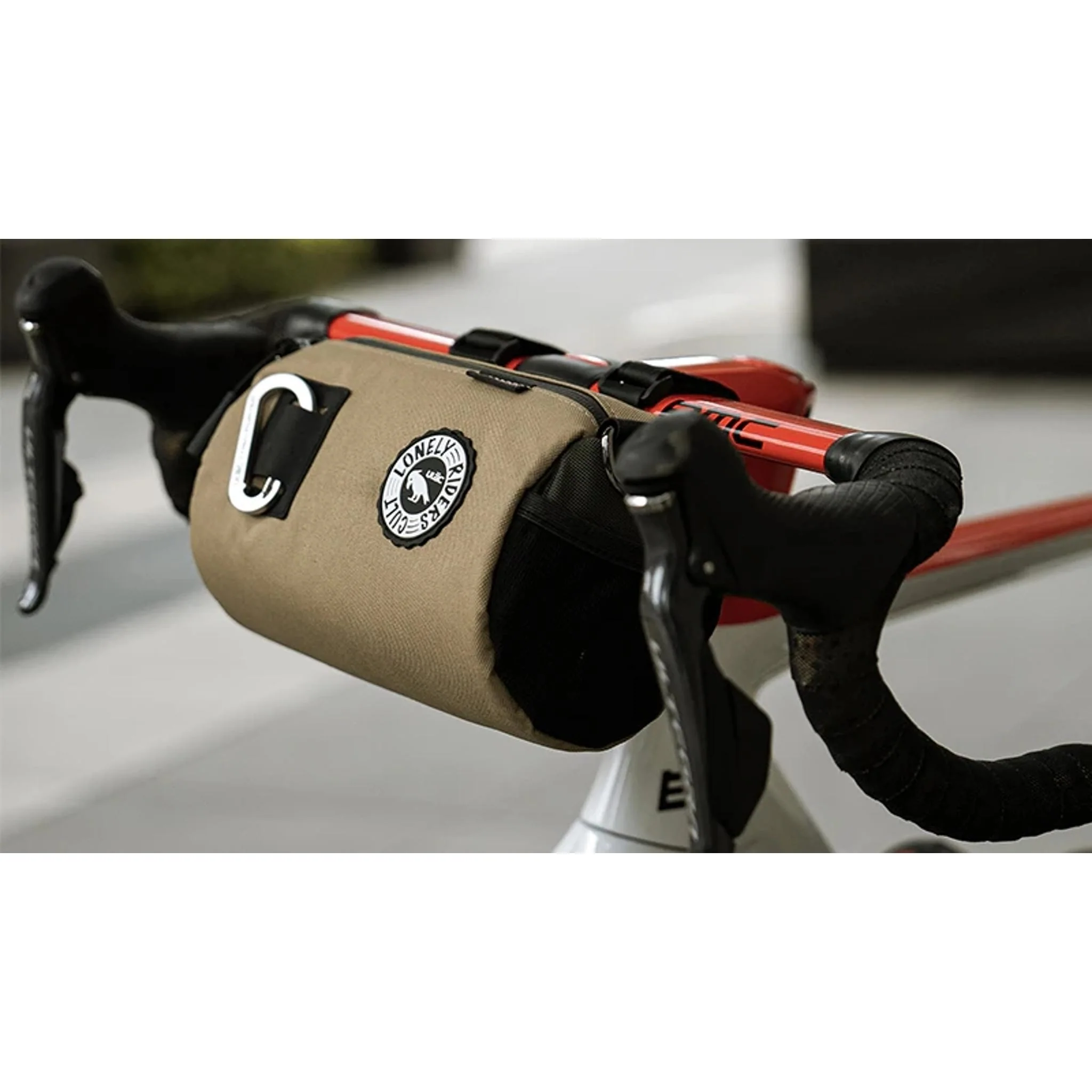 ULAC Neo Porter Coursier Handlebar Bag 2.7L with Carabiner Latte - Image 2