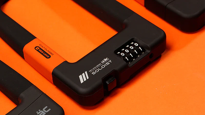 ULAC Lock Soloist U-Lock Hardened Steel Combination 83mm x 153mm Black/Orange - Image 2