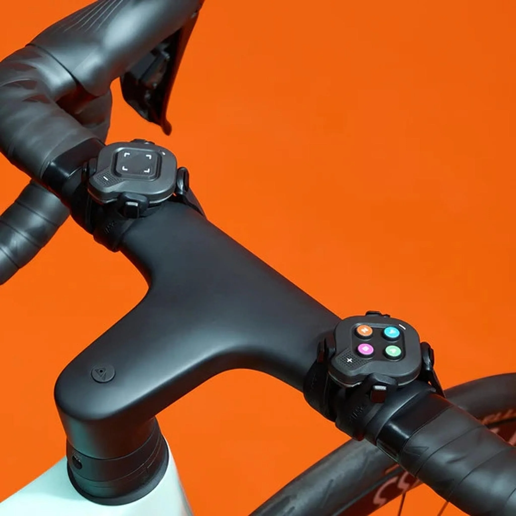 Wahoo KICKR CORE 2 Smart Trainer (with ZWIFT Click + Cog) - Image 3